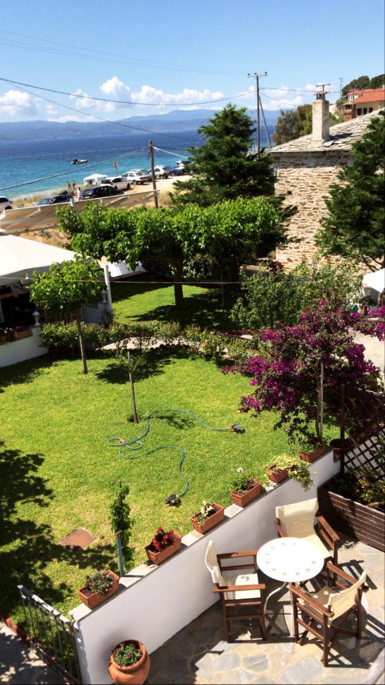 Ammos Studios and Apartments