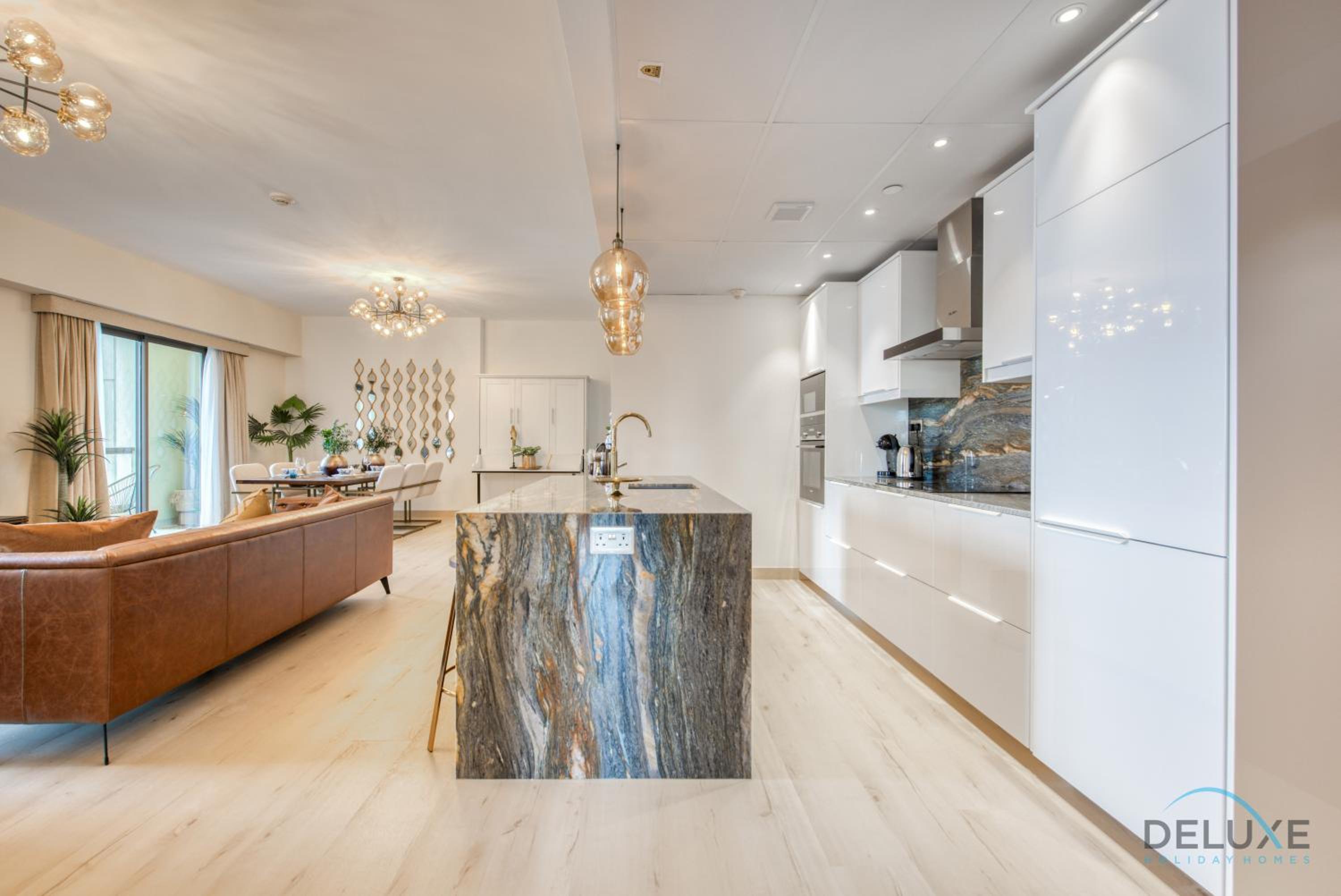 Glamorous 1BR Apartment in Rimal 3 Jumeirah Beach Residence by Deluxe Holiday Homes