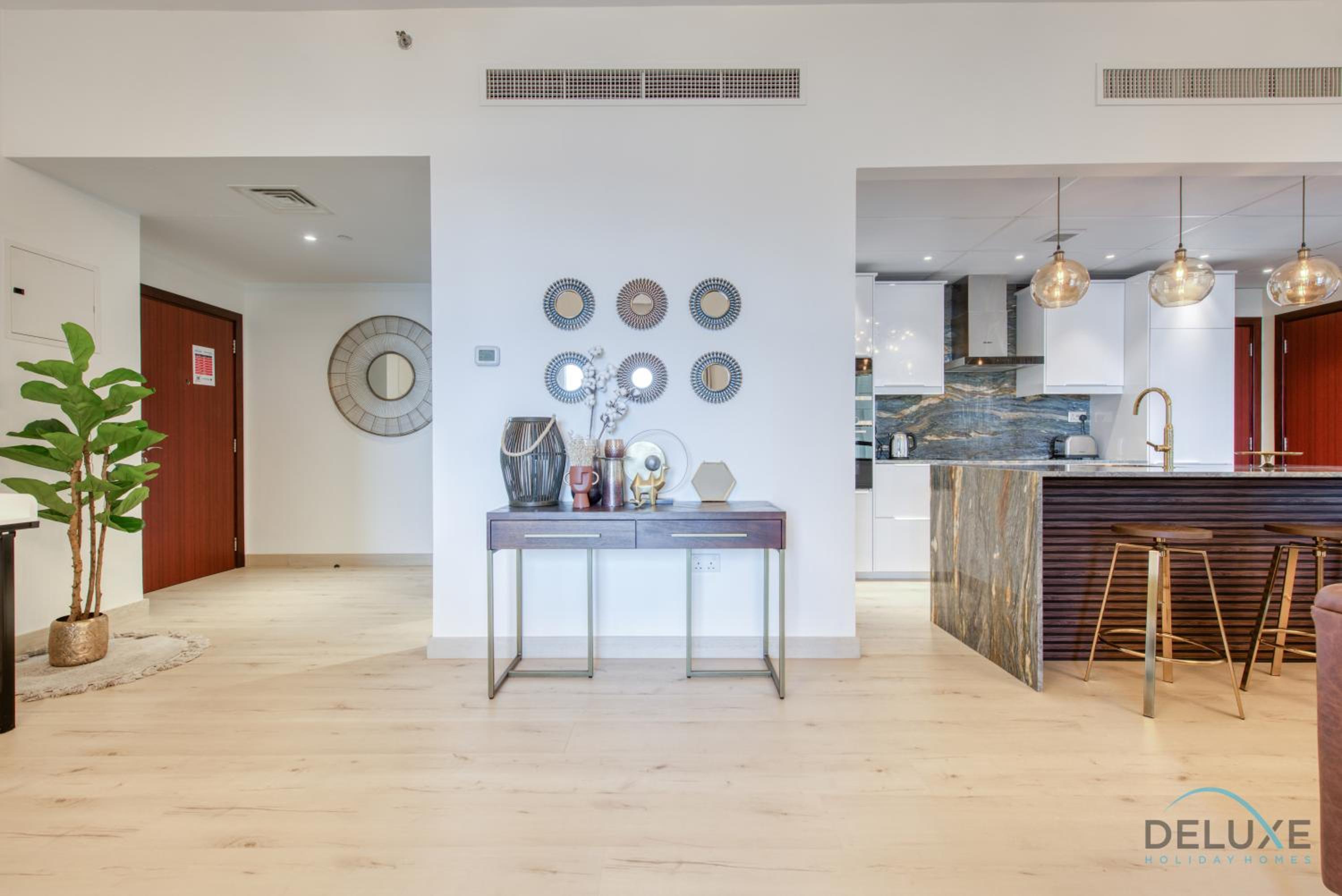 Glamorous 1BR Apartment in Rimal 3 Jumeirah Beach Residence by Deluxe Holiday Homes