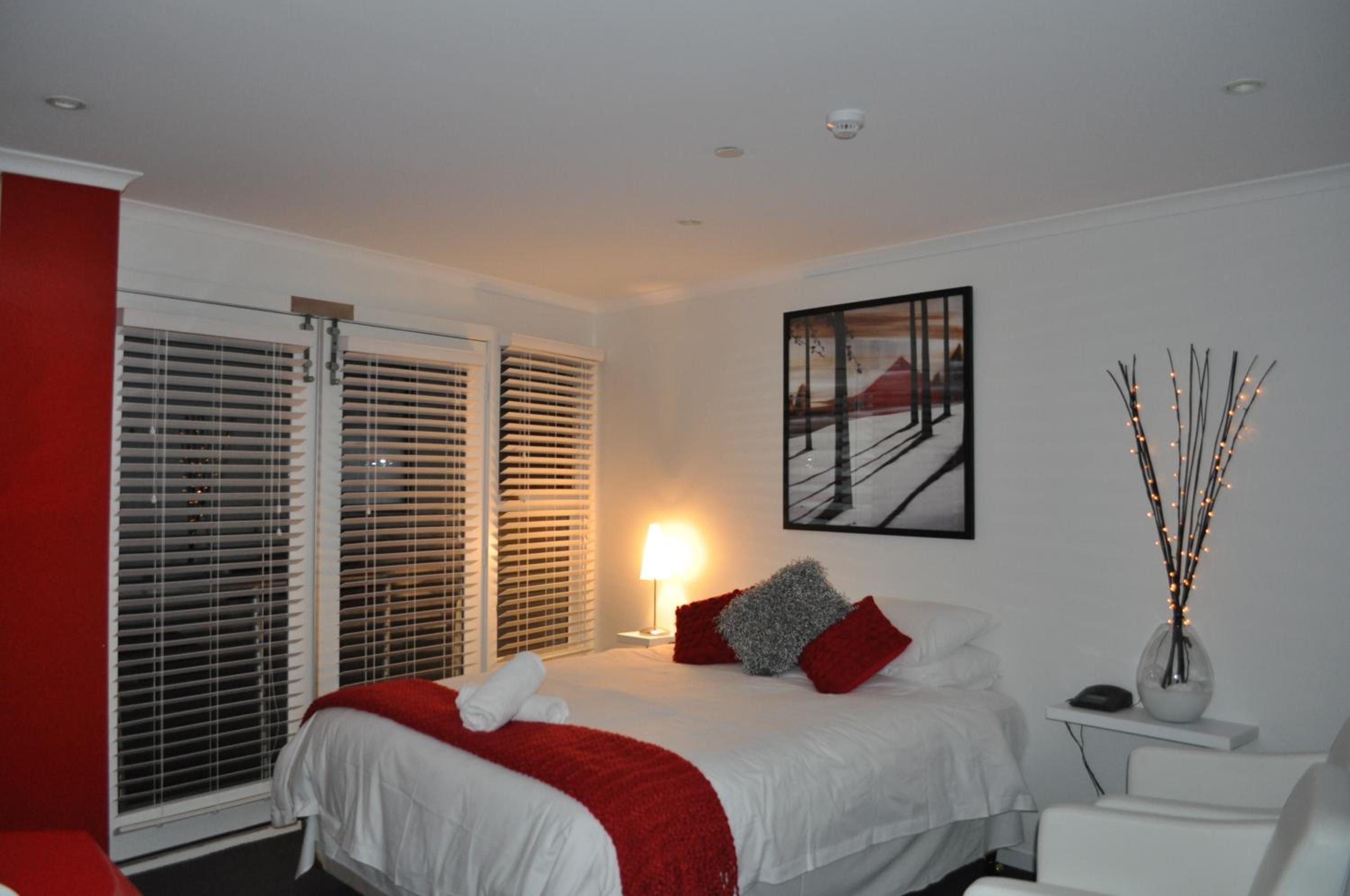White Crystal Apartments