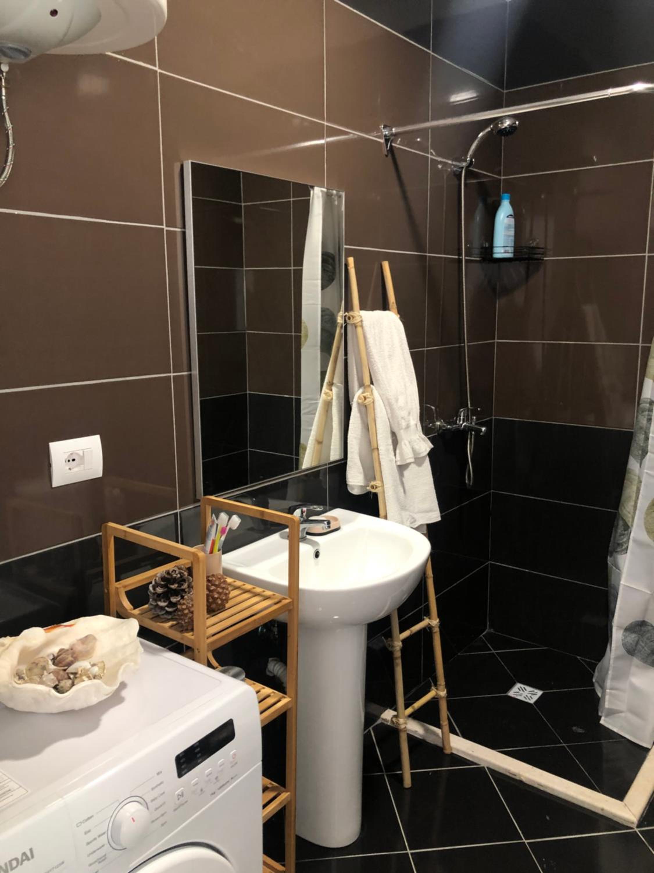 Hanah Apartment - Gjiri Lalzit Lura 3
