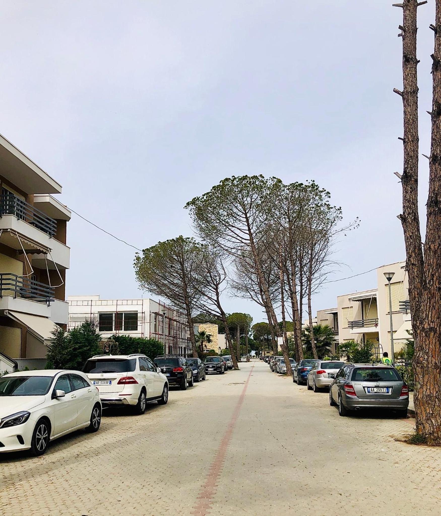 Hanah Apartment - Gjiri Lalzit Lura 3