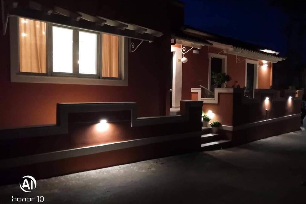 Lefko's House - Contemporary, Fully Renovated House view 3
