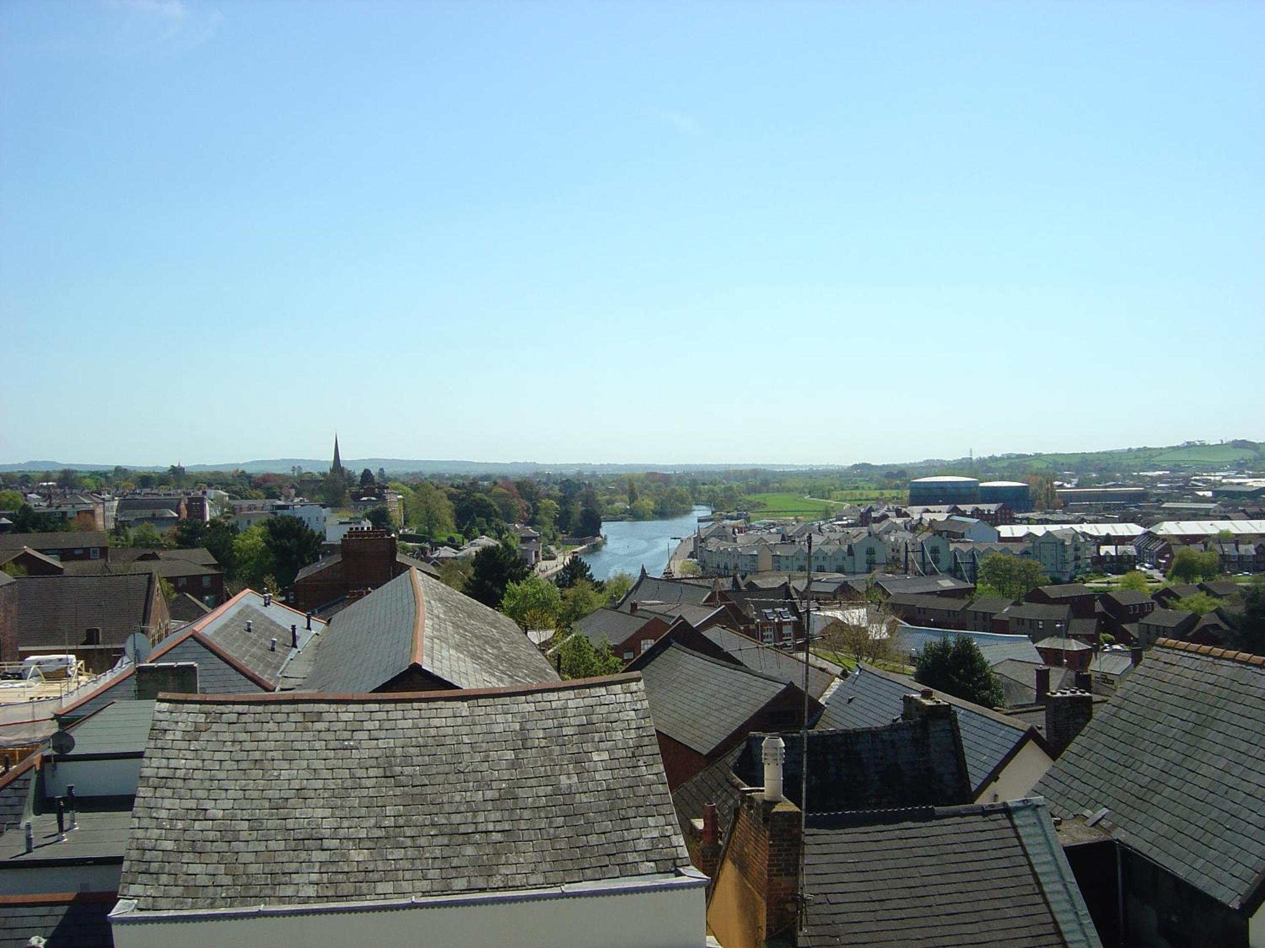 Stunning Central Exeter Apartment with balcony and fantastic view
