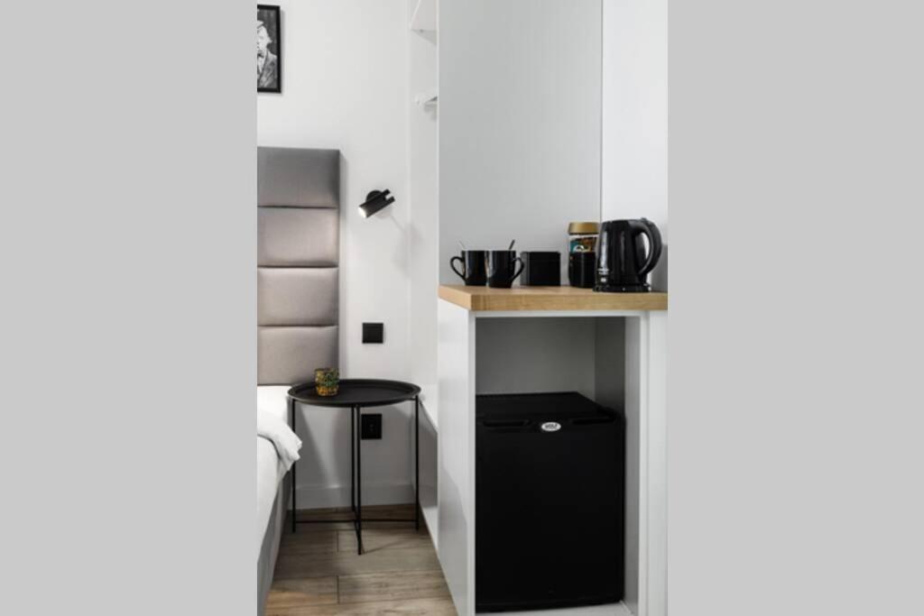 HOUSEHOST Apartment: Miodowa 42/8a Street