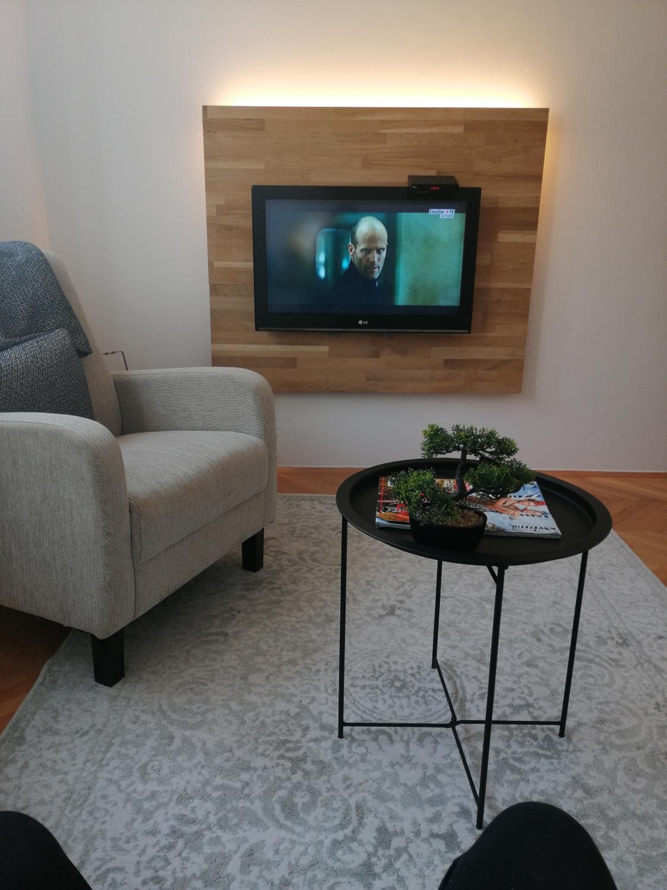 Small (34m2) modern apartment with parking place