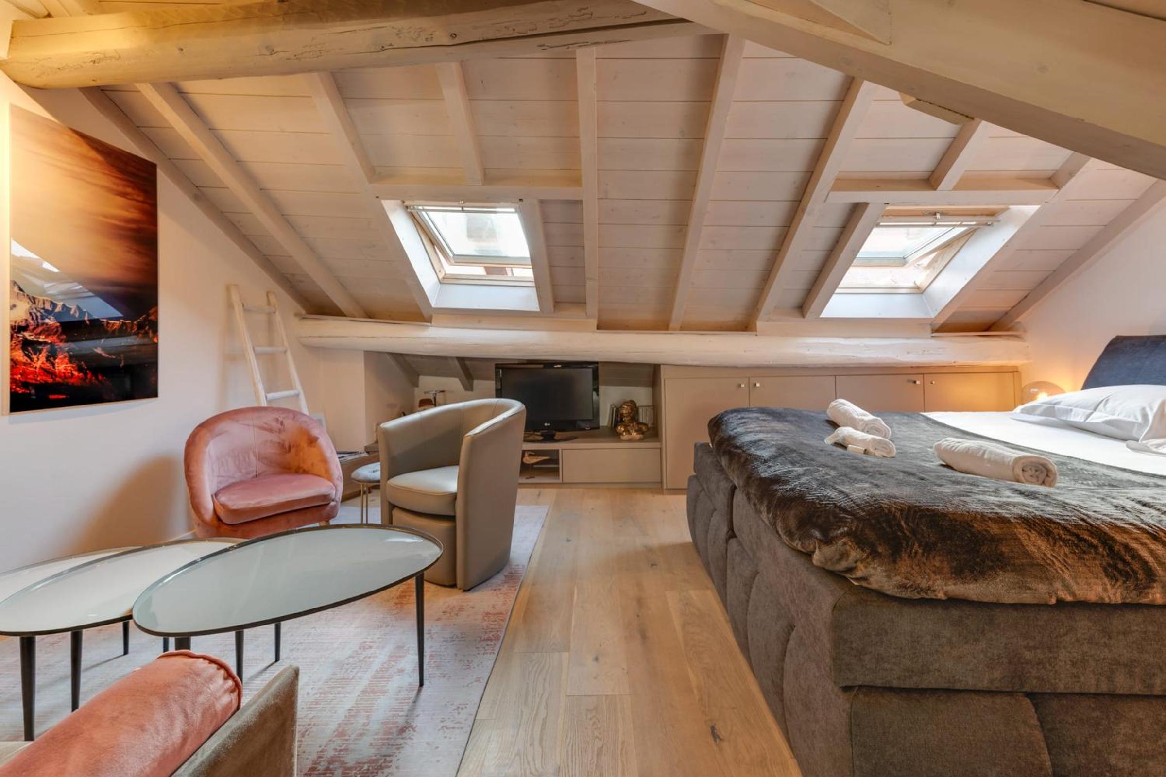 The Attic - Ideally located in the old town view 3