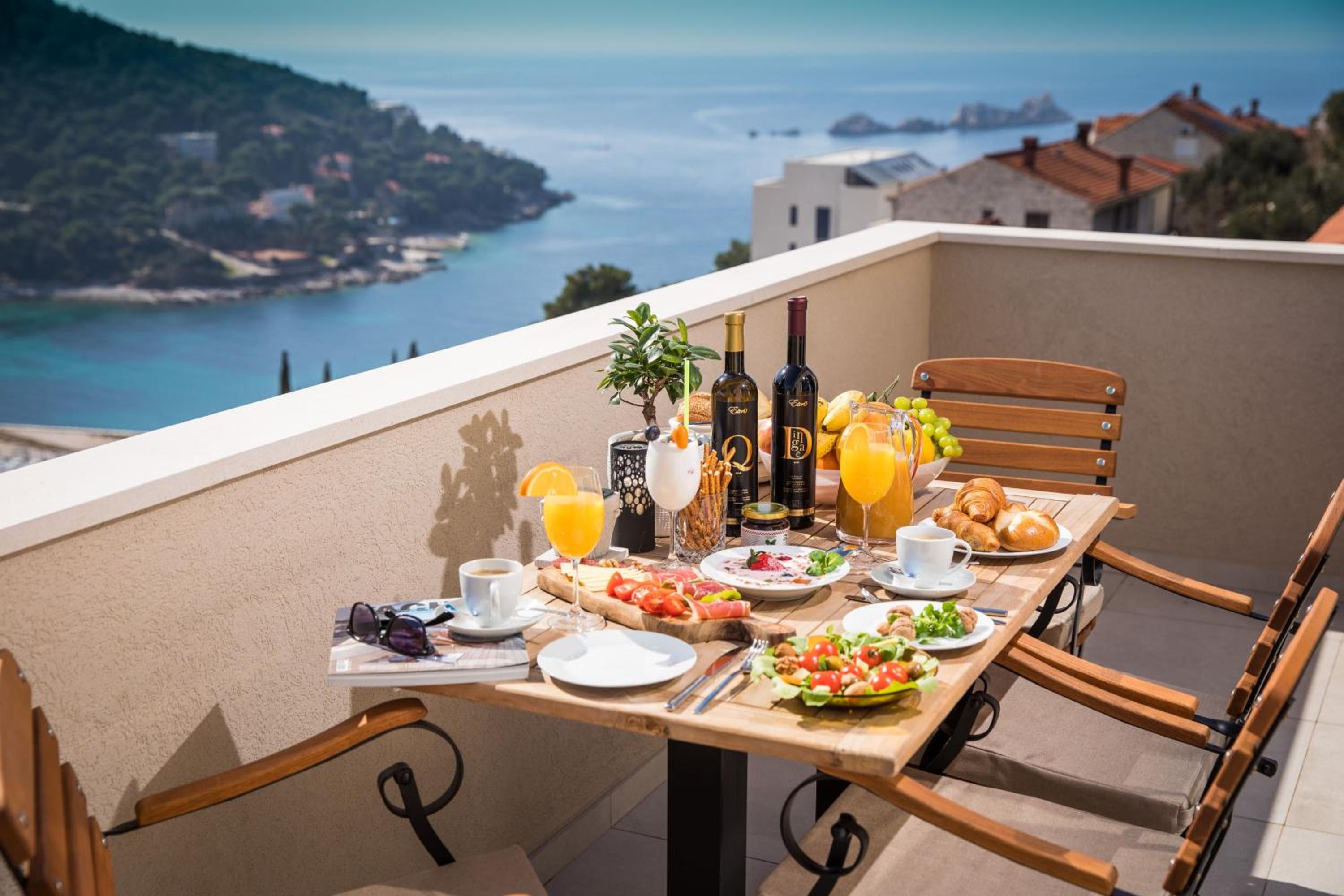 Luxury Apartment Edi
