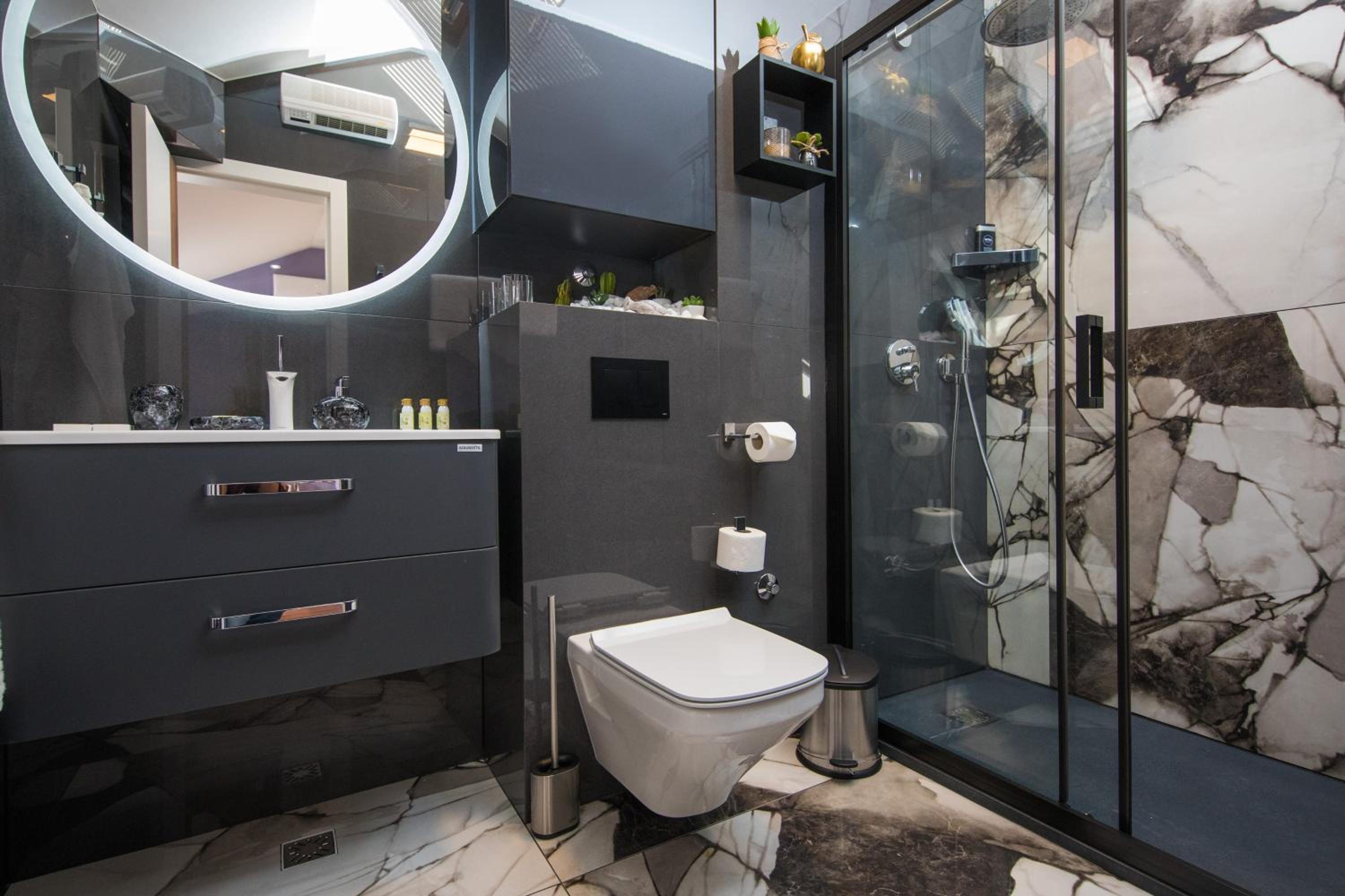 Luxury Apartment Edi