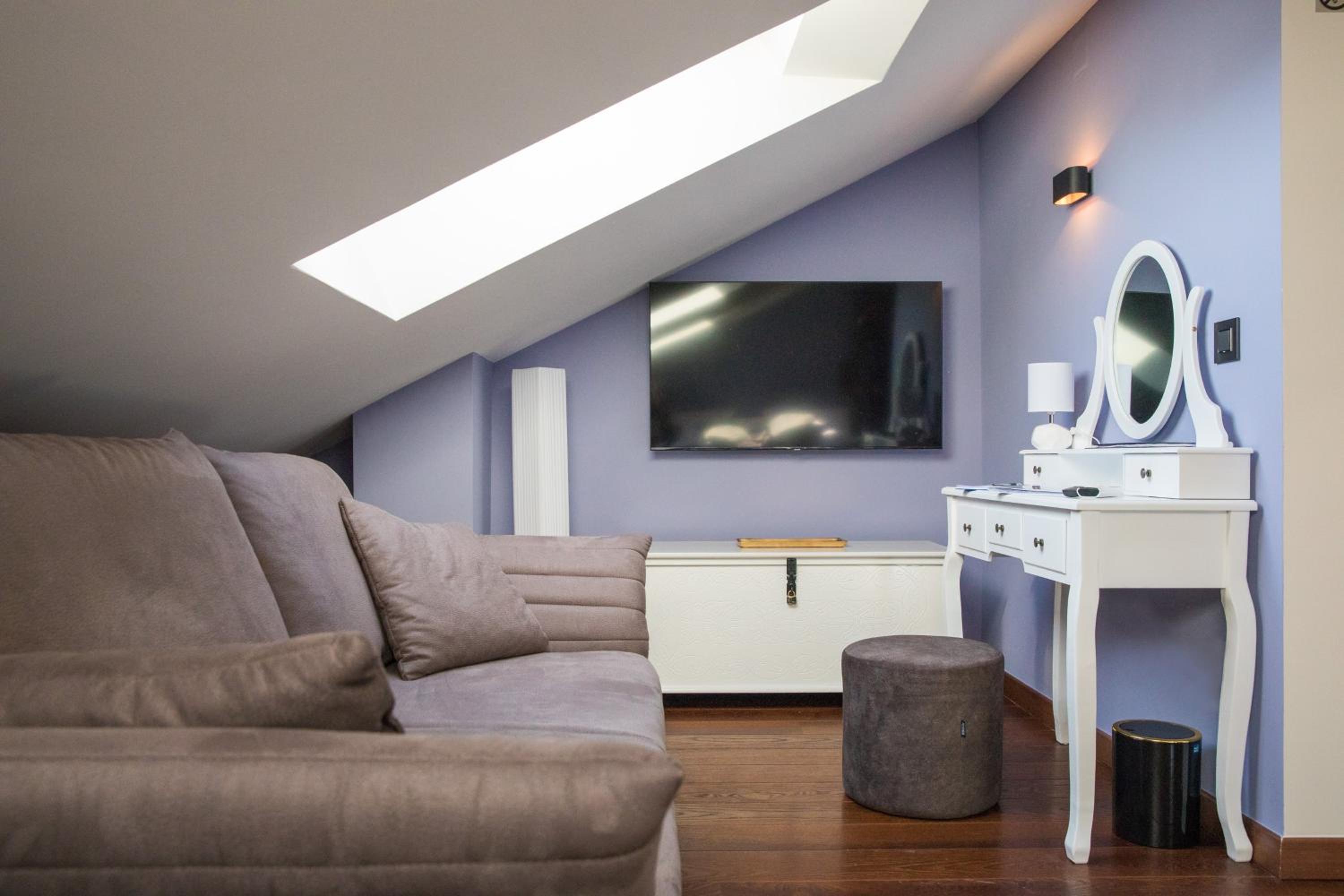 Luxury Apartment Edi