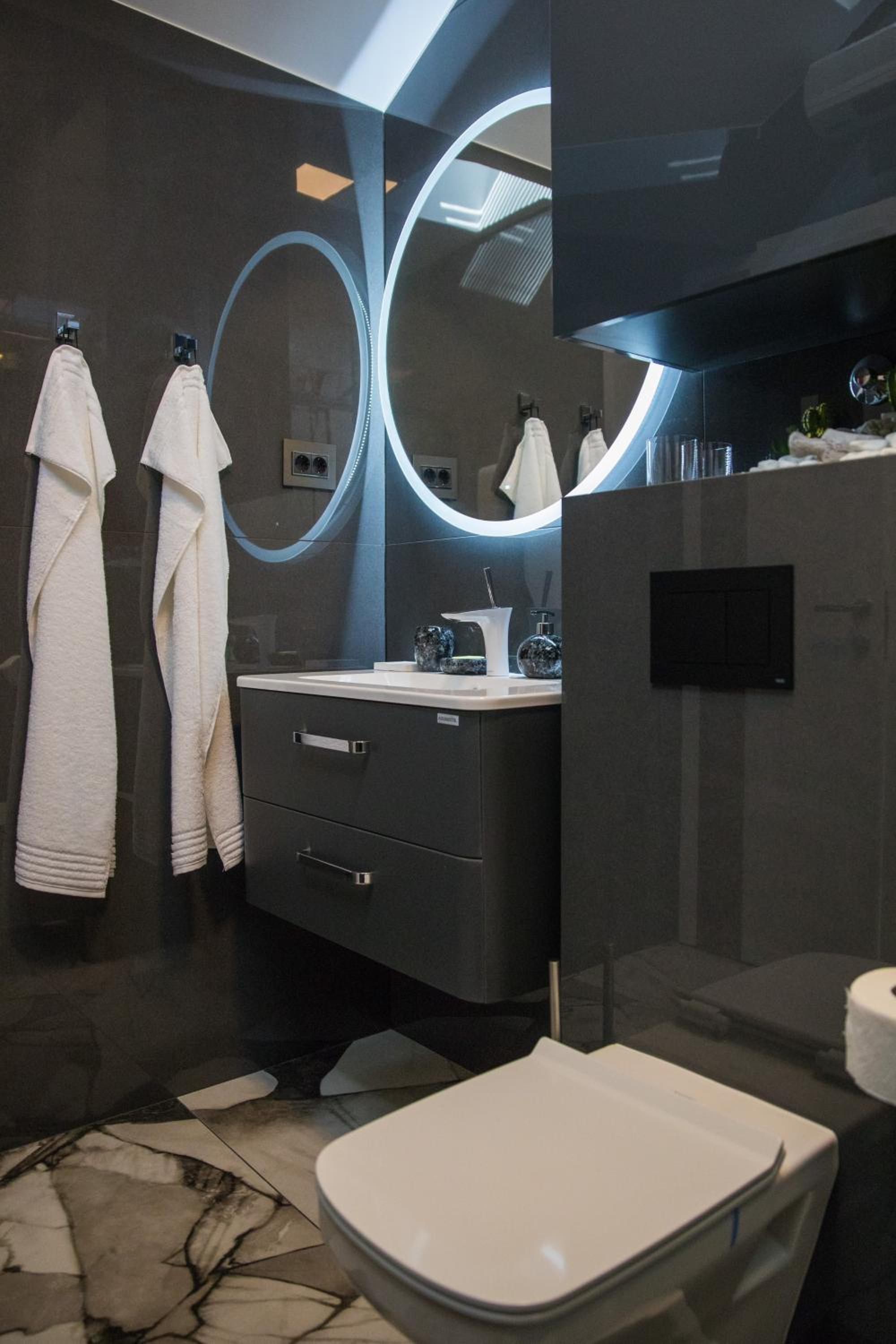 Luxury Apartment Edi