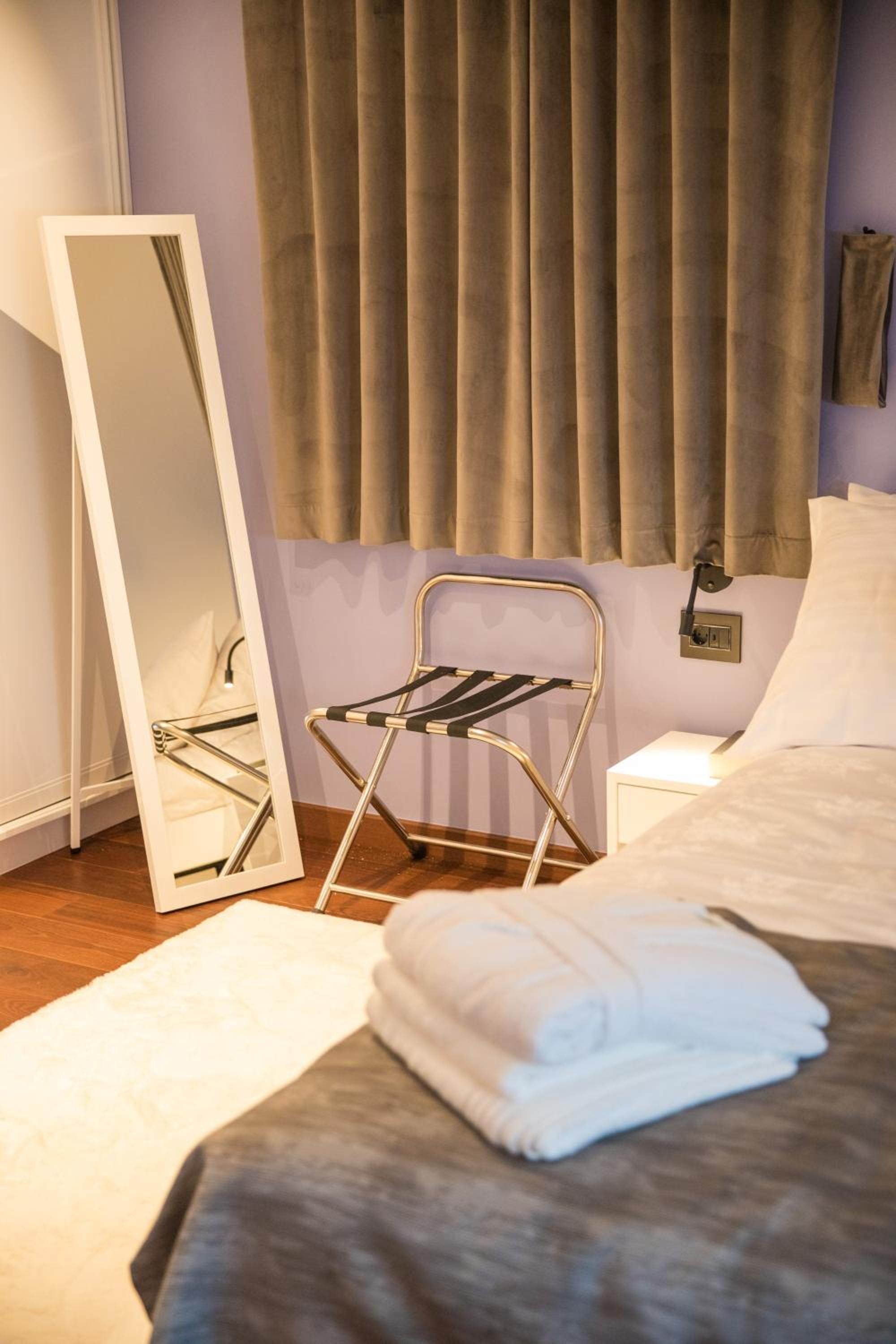 Luxury Apartment Edi