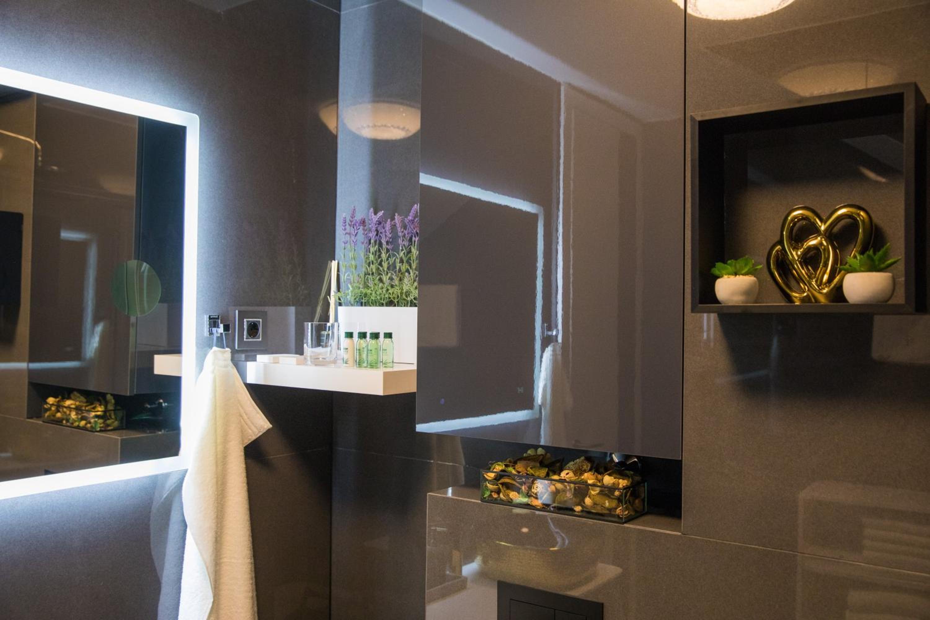 Luxury Apartment Edi
