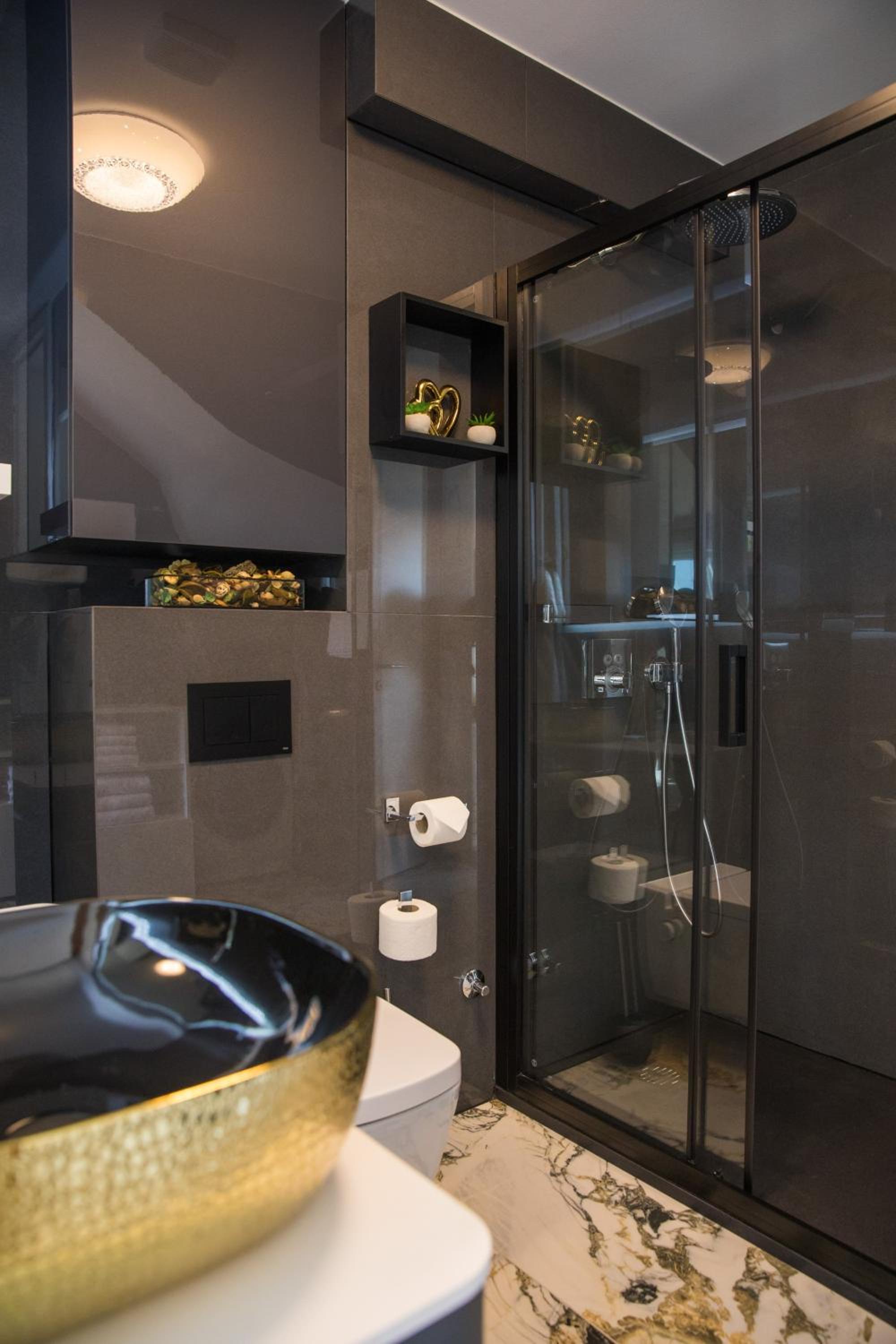 Luxury Apartment Edi