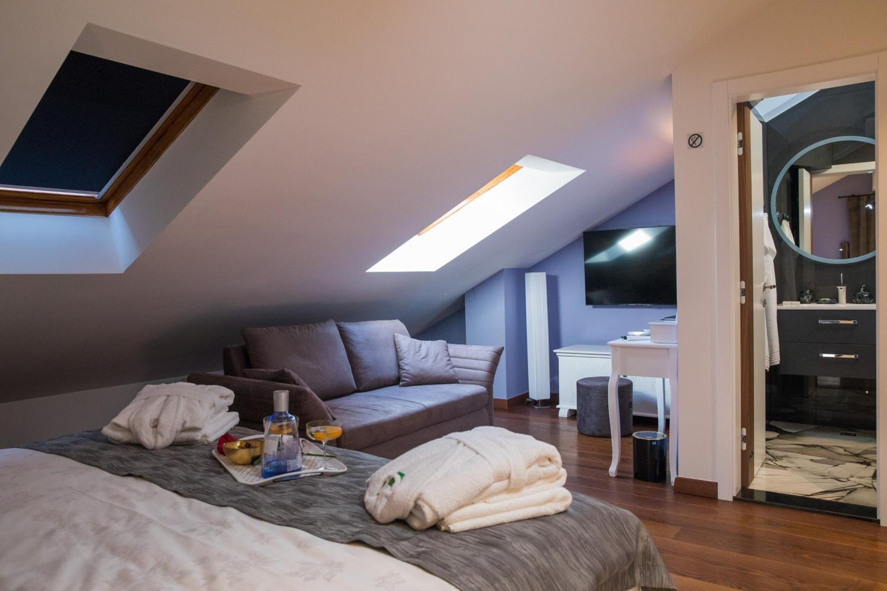 Luxury Apartment Edi