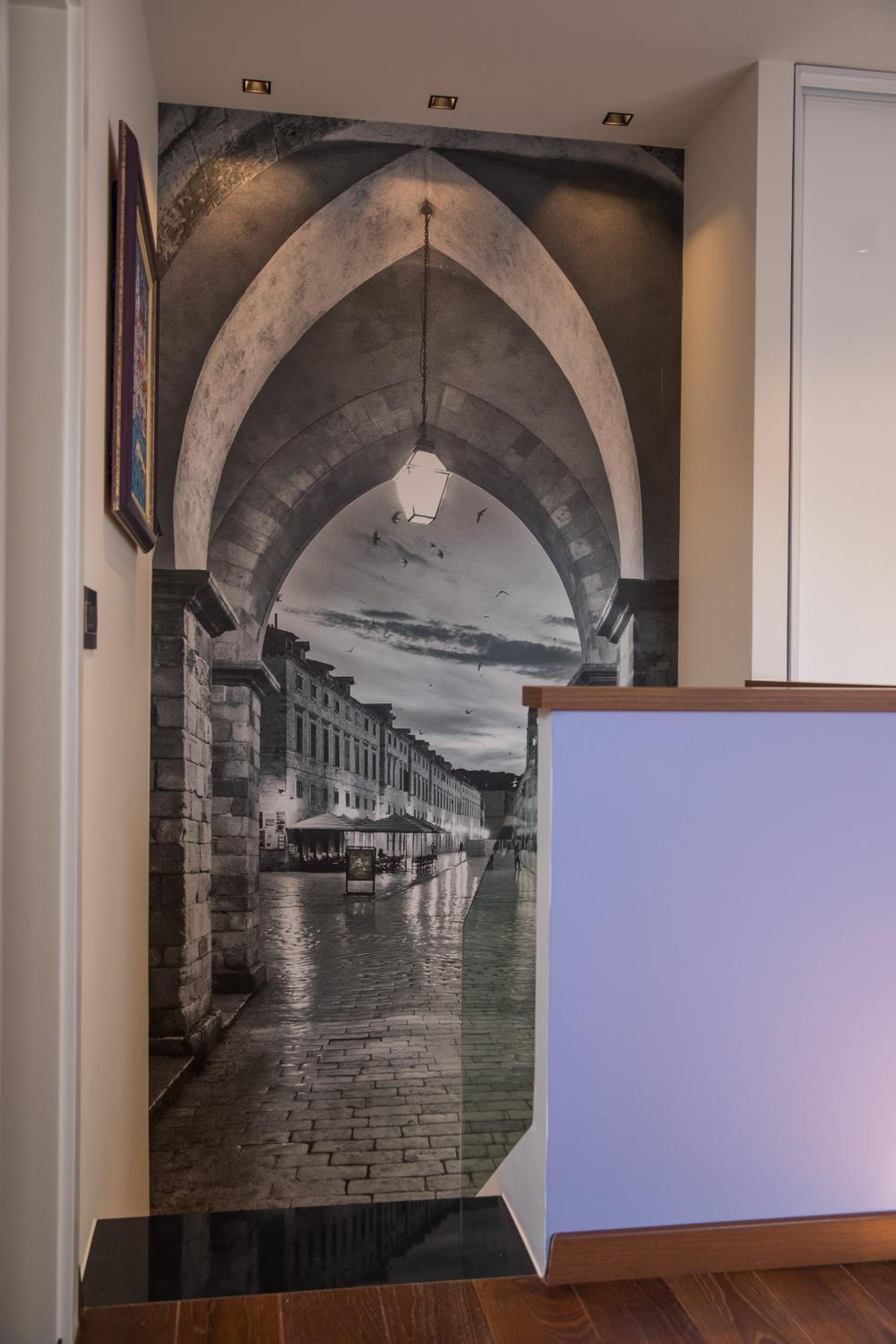 Luxury Apartment Edi