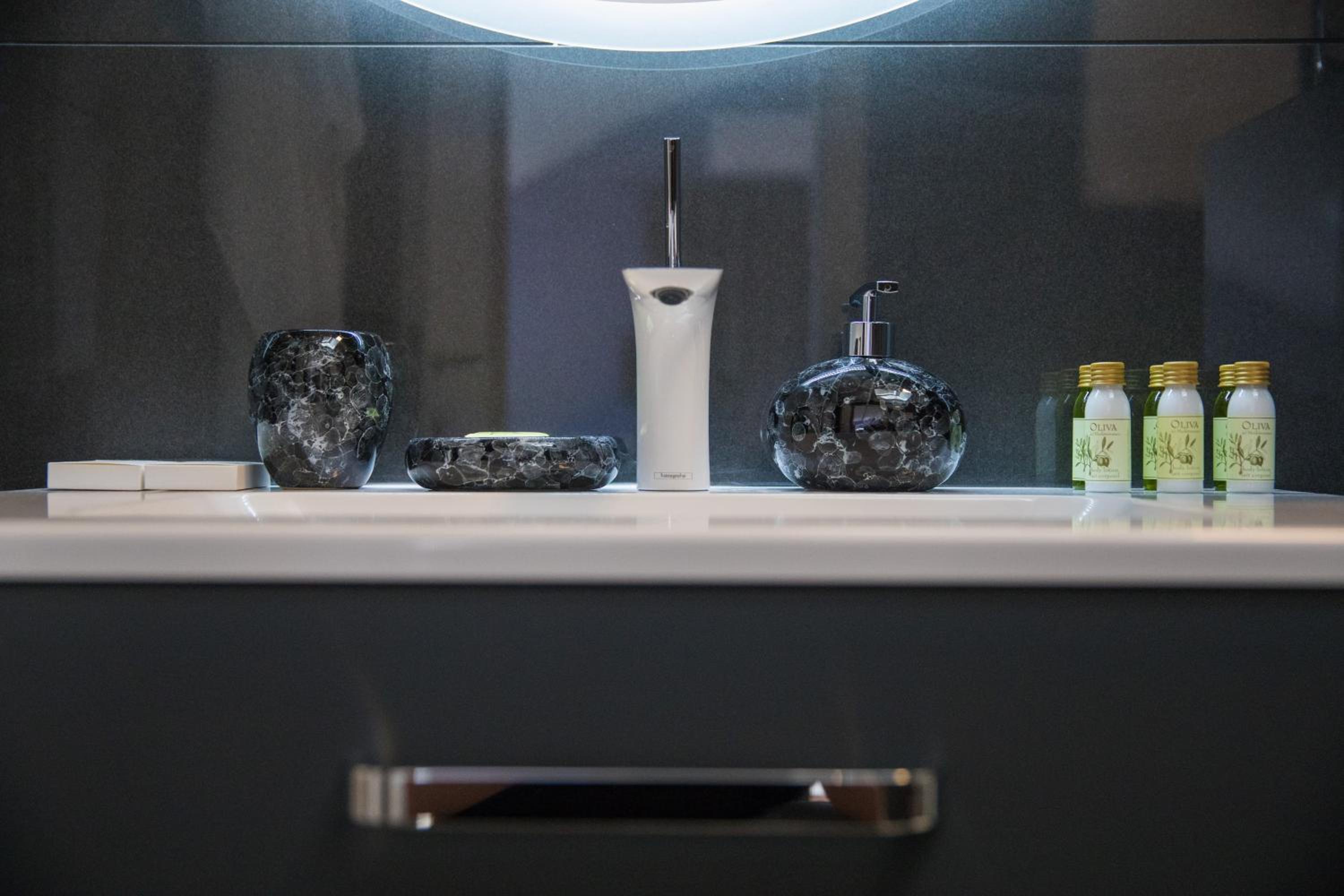 Luxury Apartment Edi