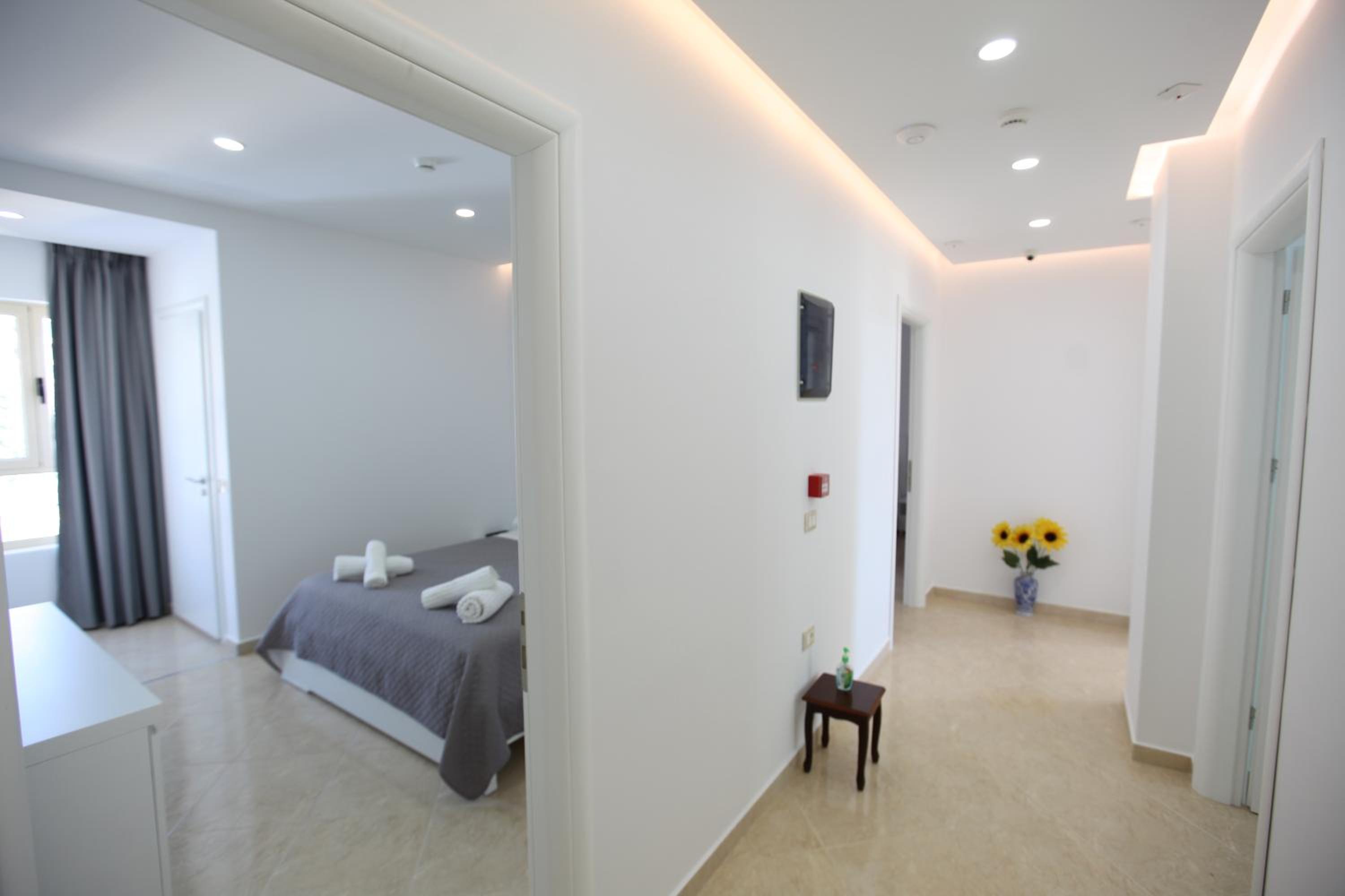 Nika Hotel