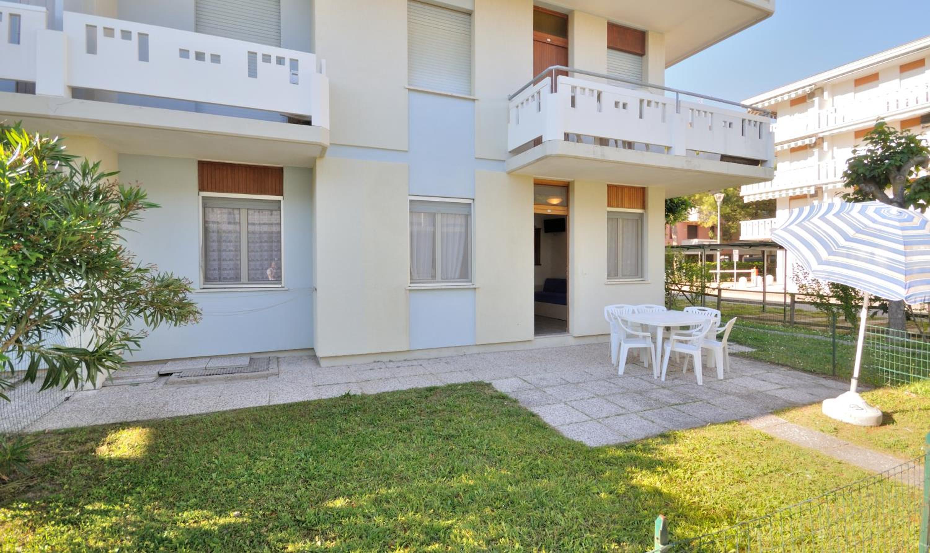 Villaggio Diana view 2