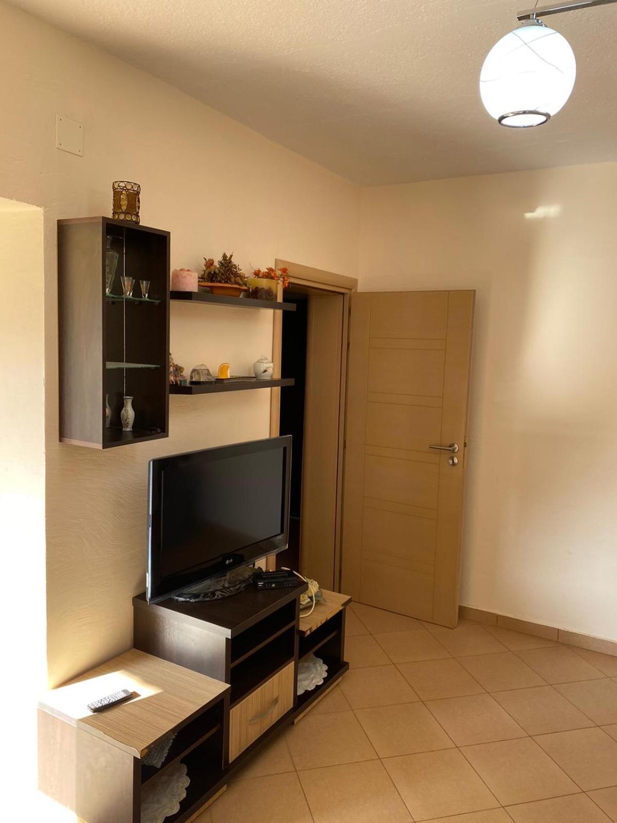88 Apartment Himare