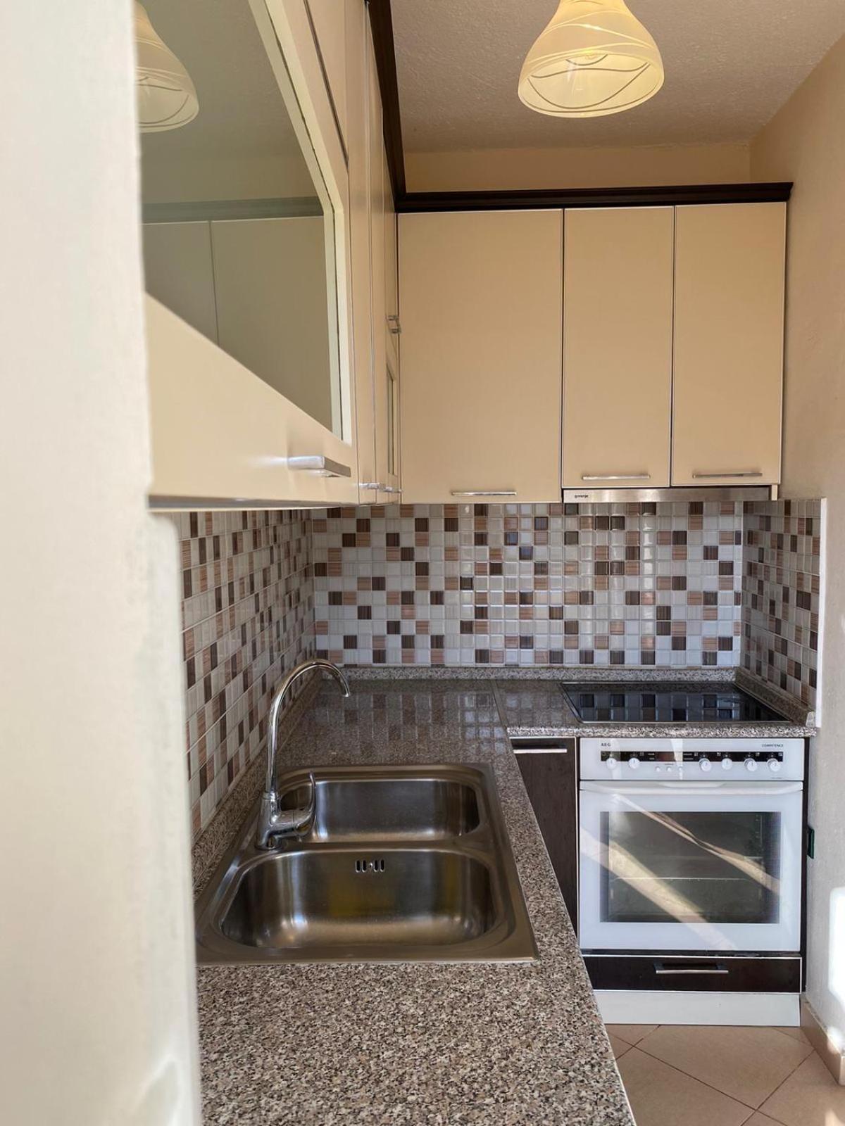 88 Apartment Himare