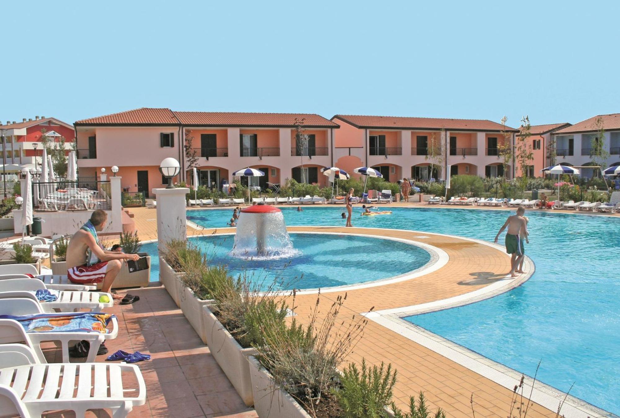 Pioppi Lido Altanea view 3