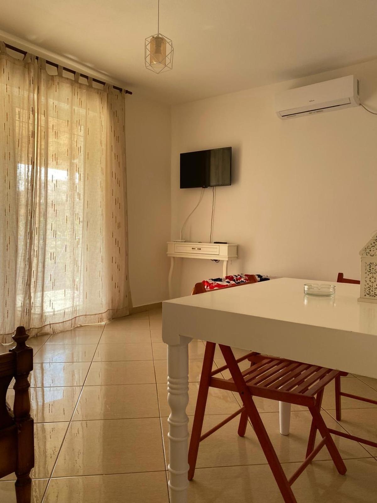 88 Apartment Himare