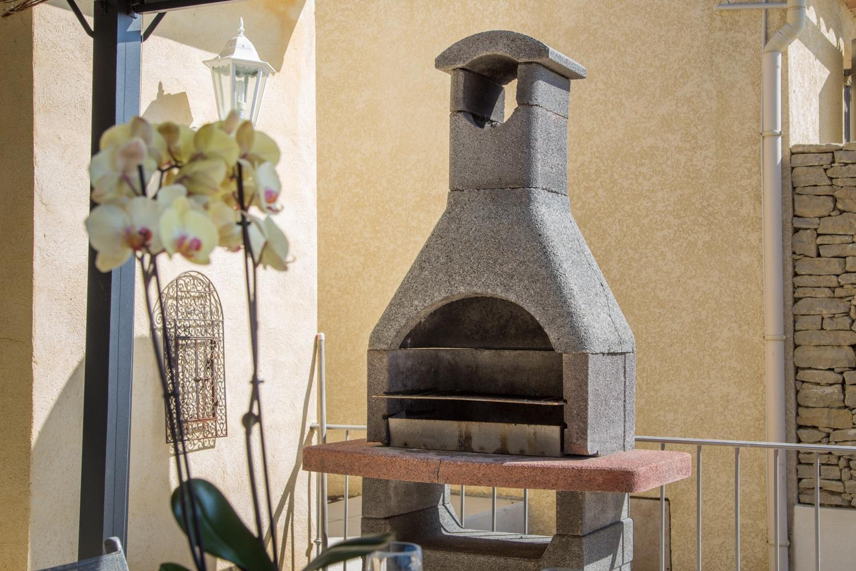 Photo 31