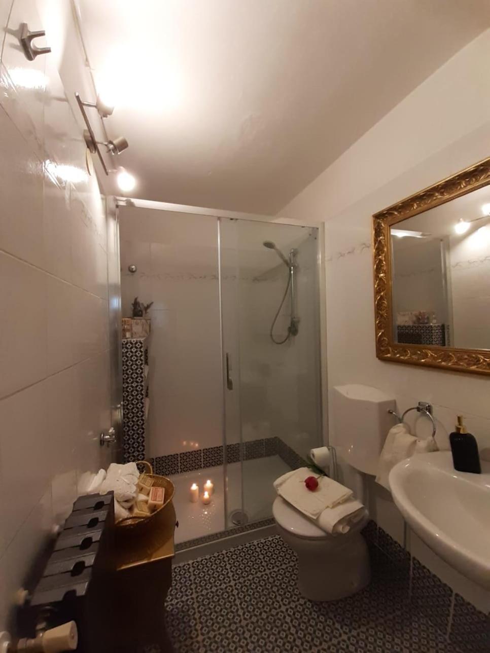 La Sosta di Dardano, Typical & Historical, Central apartment photo 2