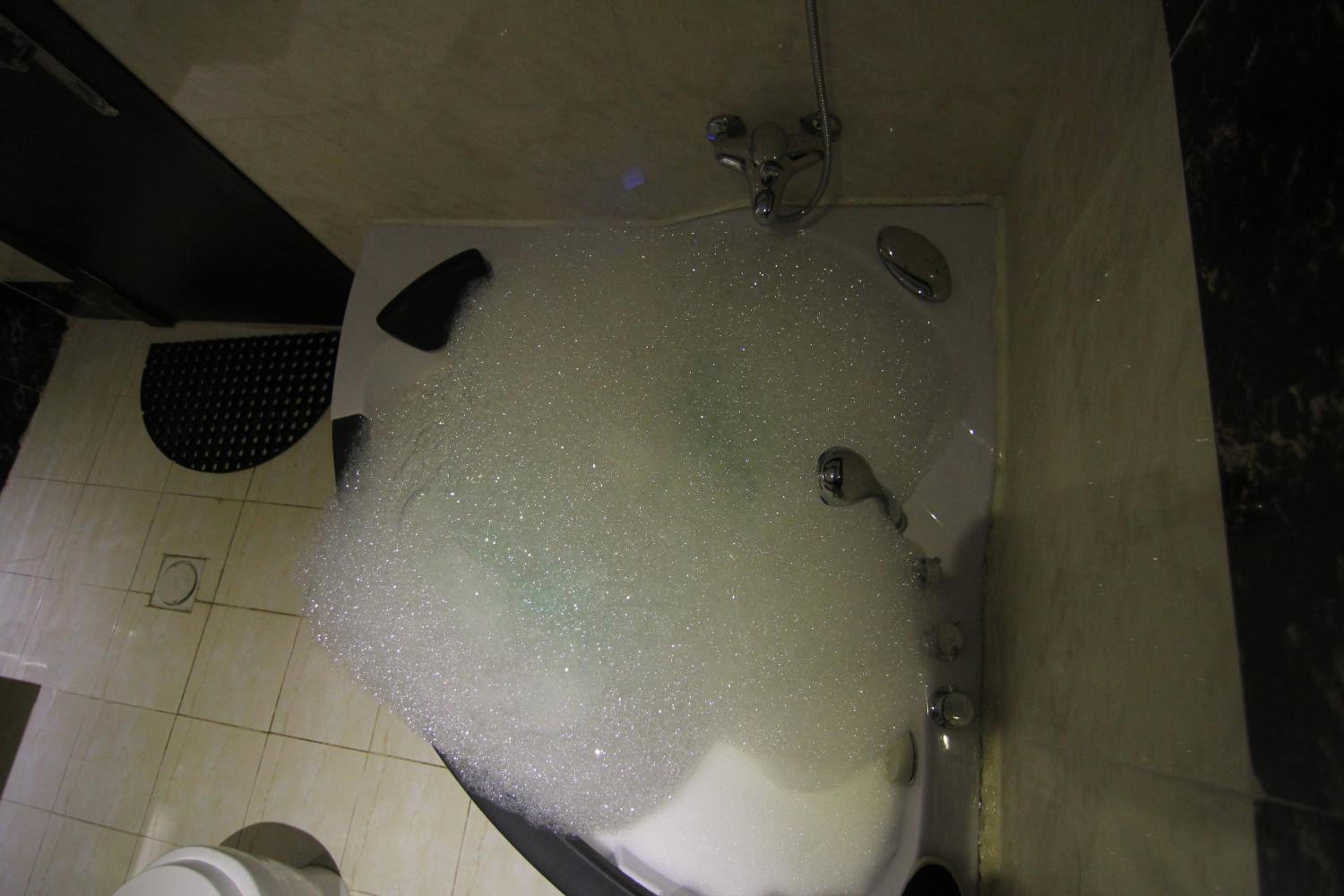 Jacuzzi