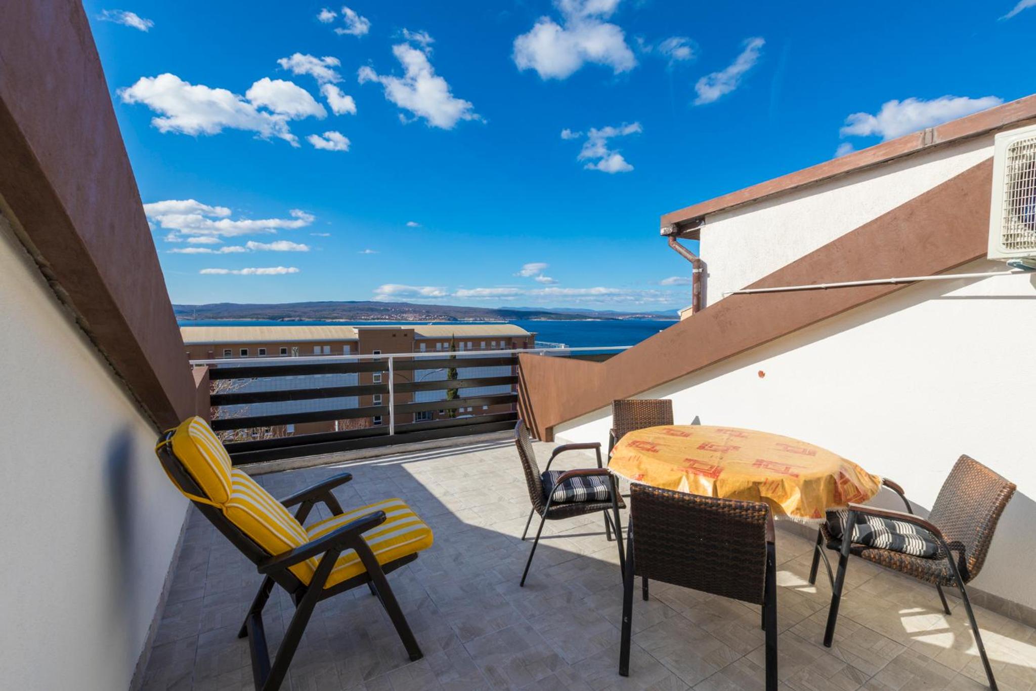 Apartments in Crikvenica 41207