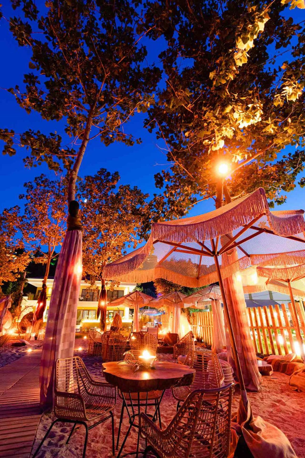 outdoor BBQ area