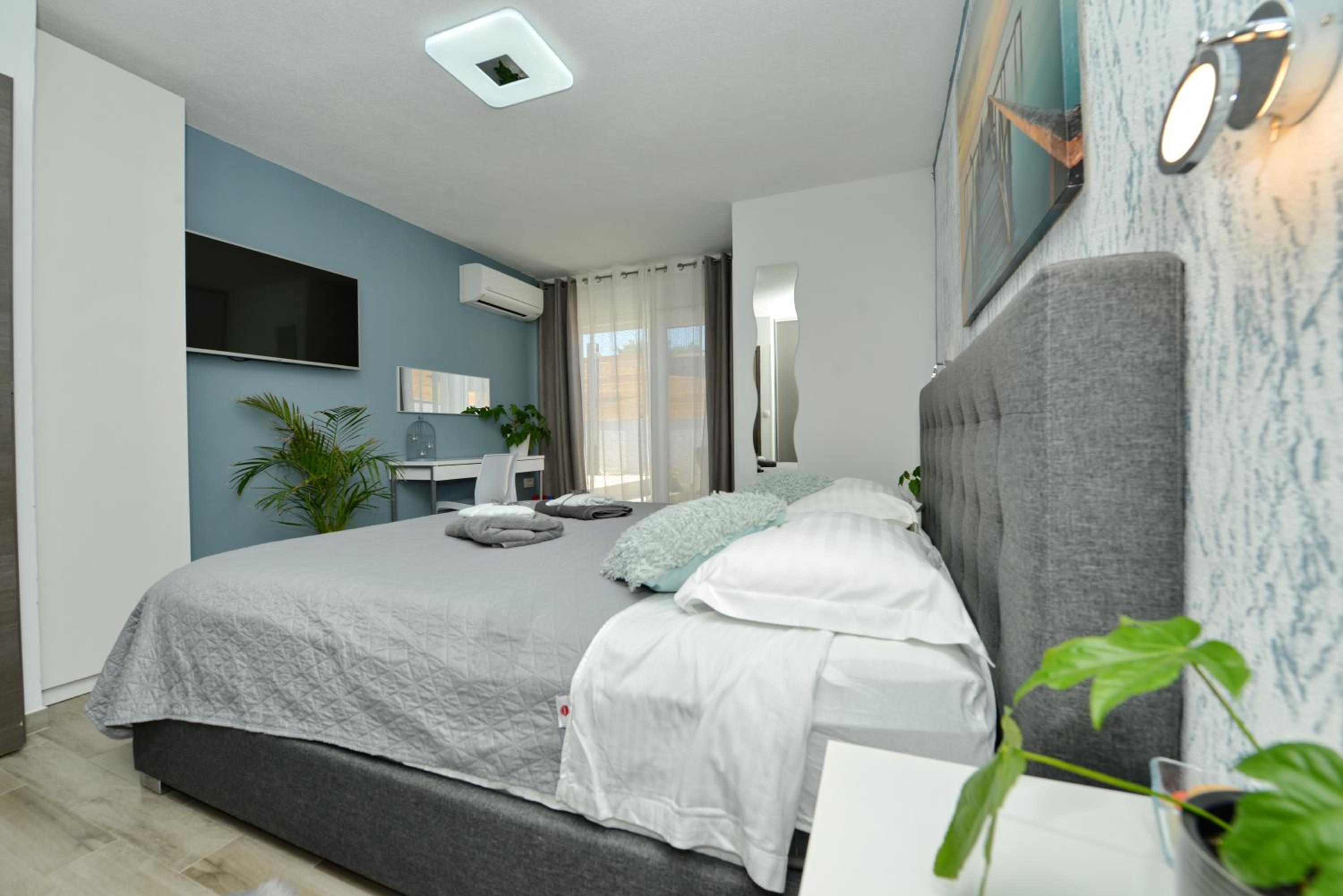 Pop holiday house Zadar view 4