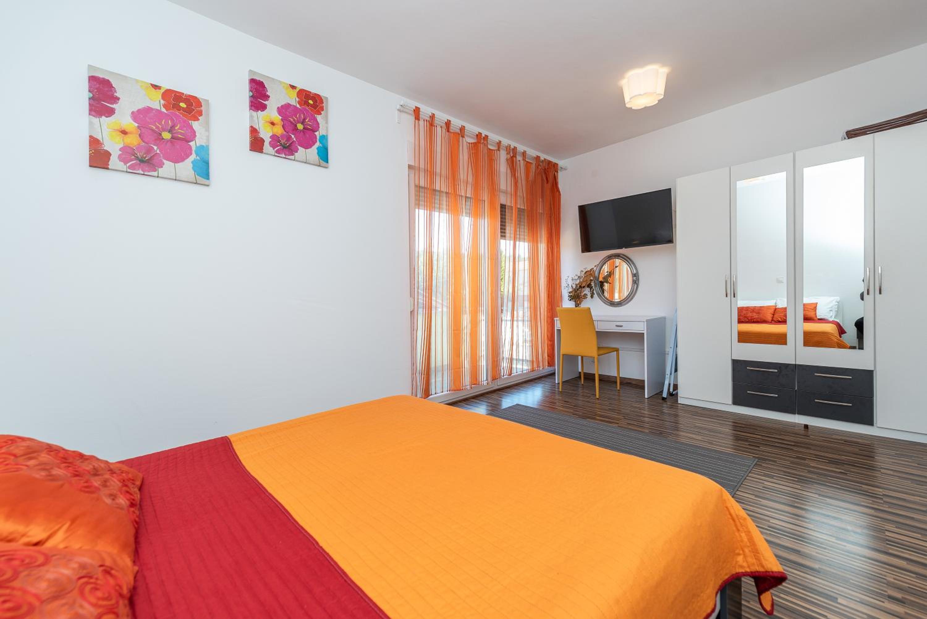 Antonio Apartments