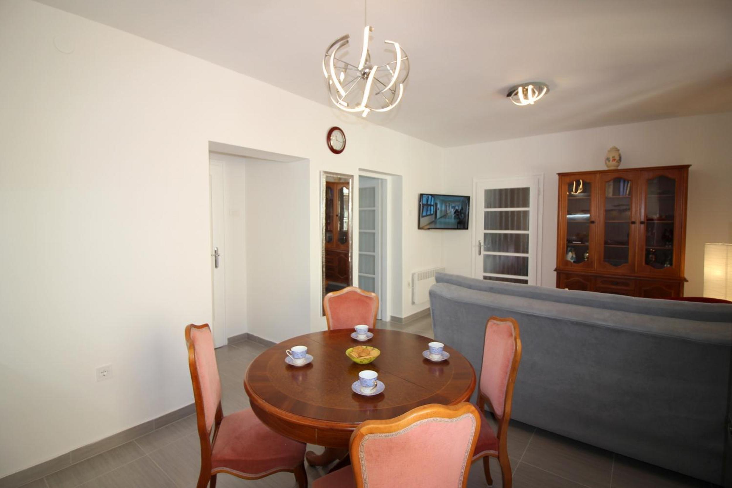 Apartment Agata in city center view 3