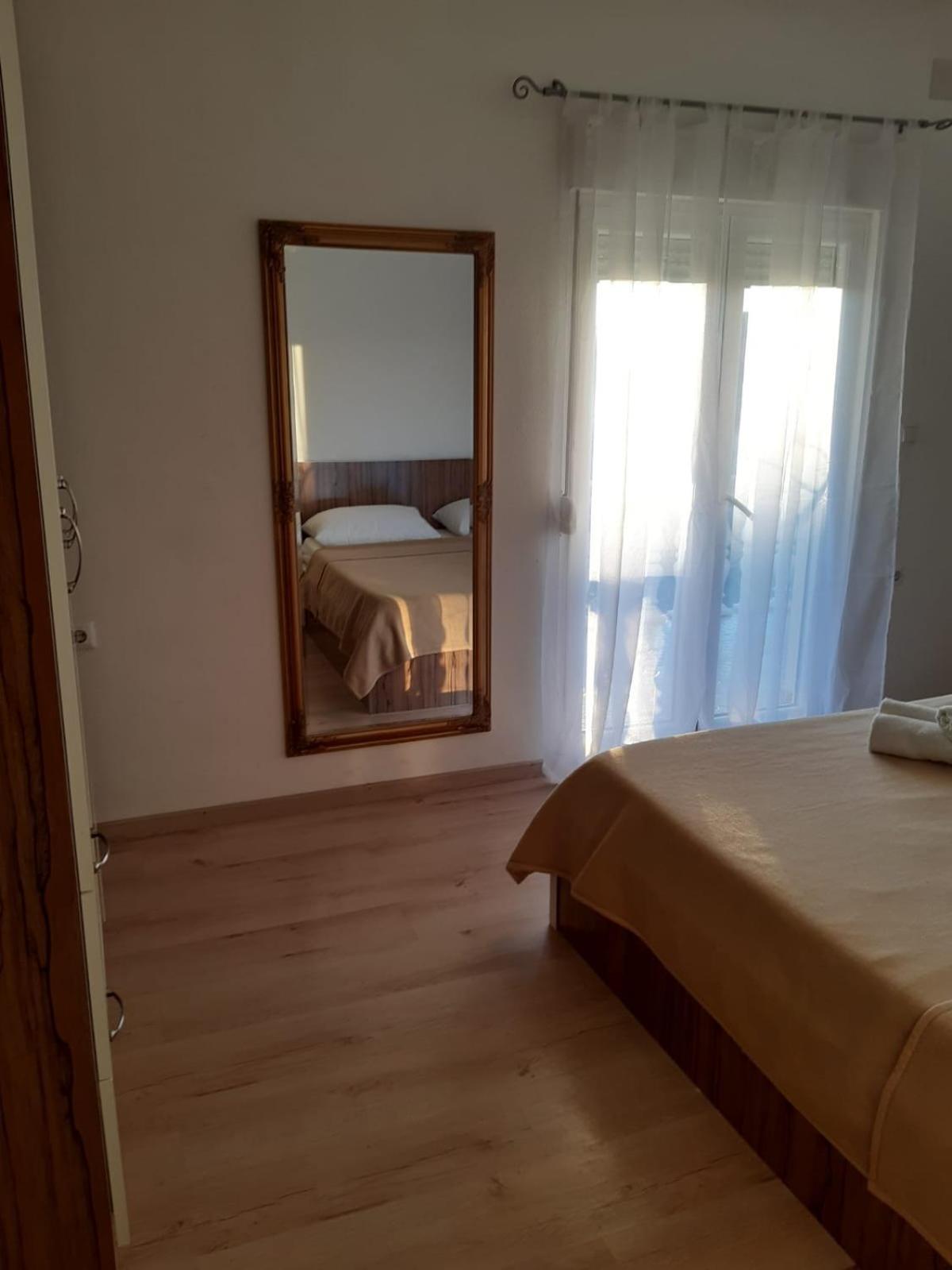 Hotel Apartment Lucijan