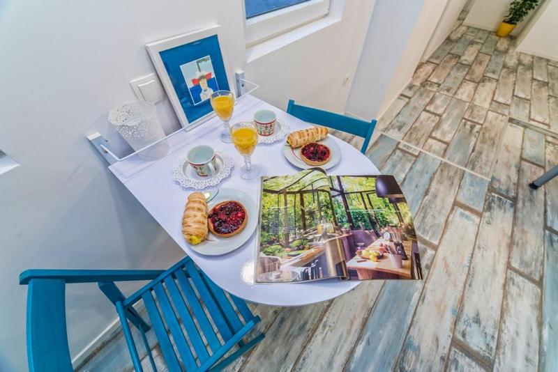 Lanterna Rooms & Apartment