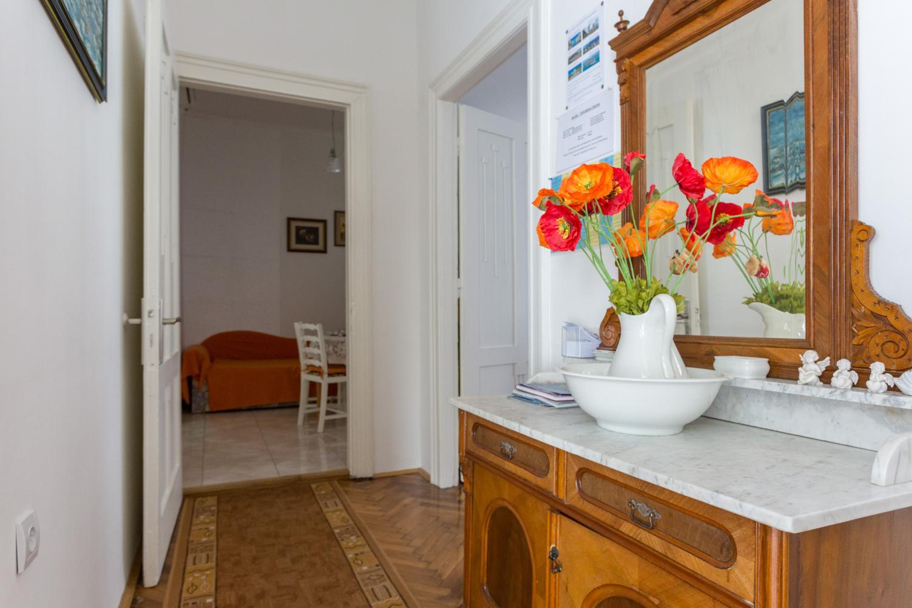 Sunny Apartments Maja