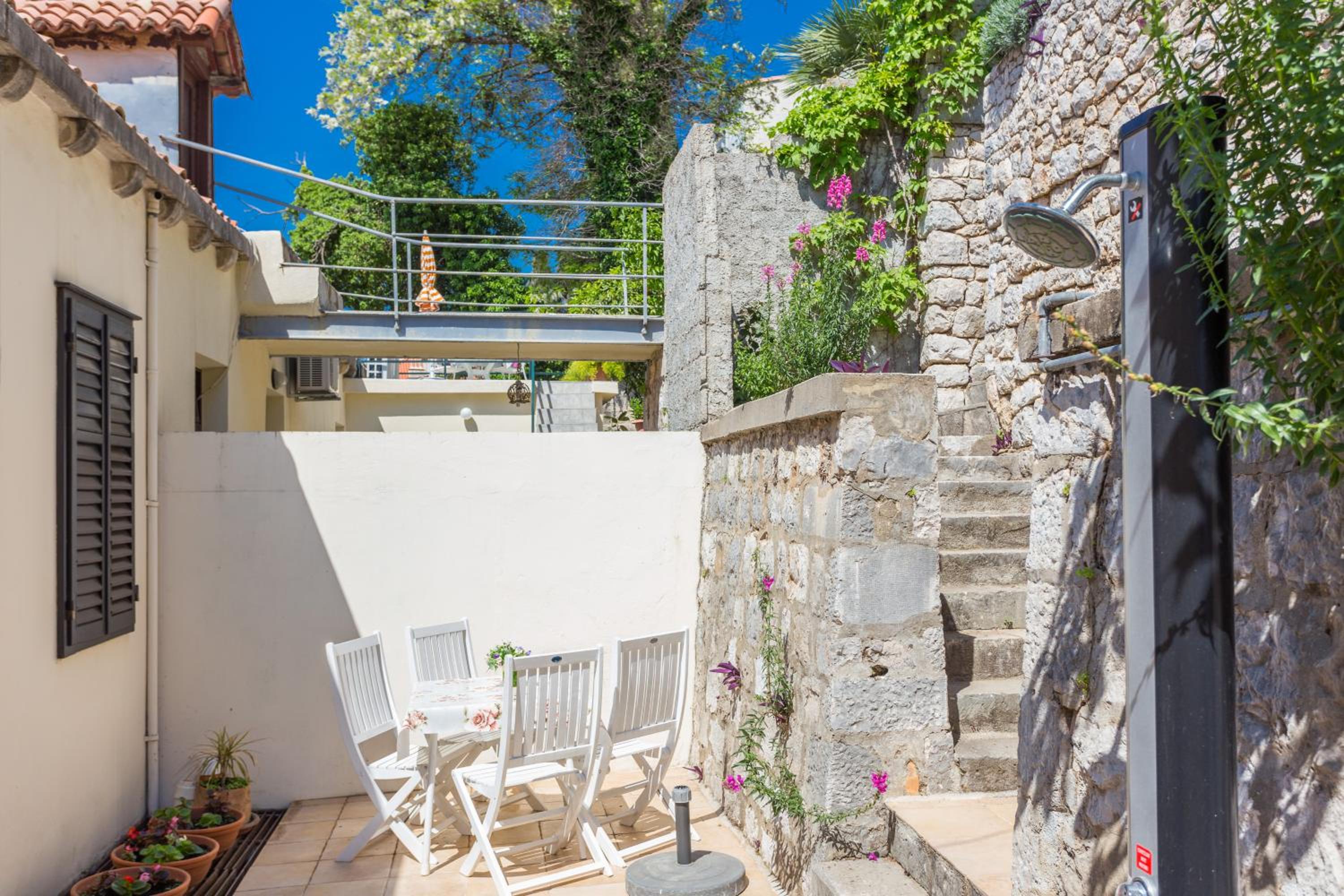 Sunny Apartments Maja