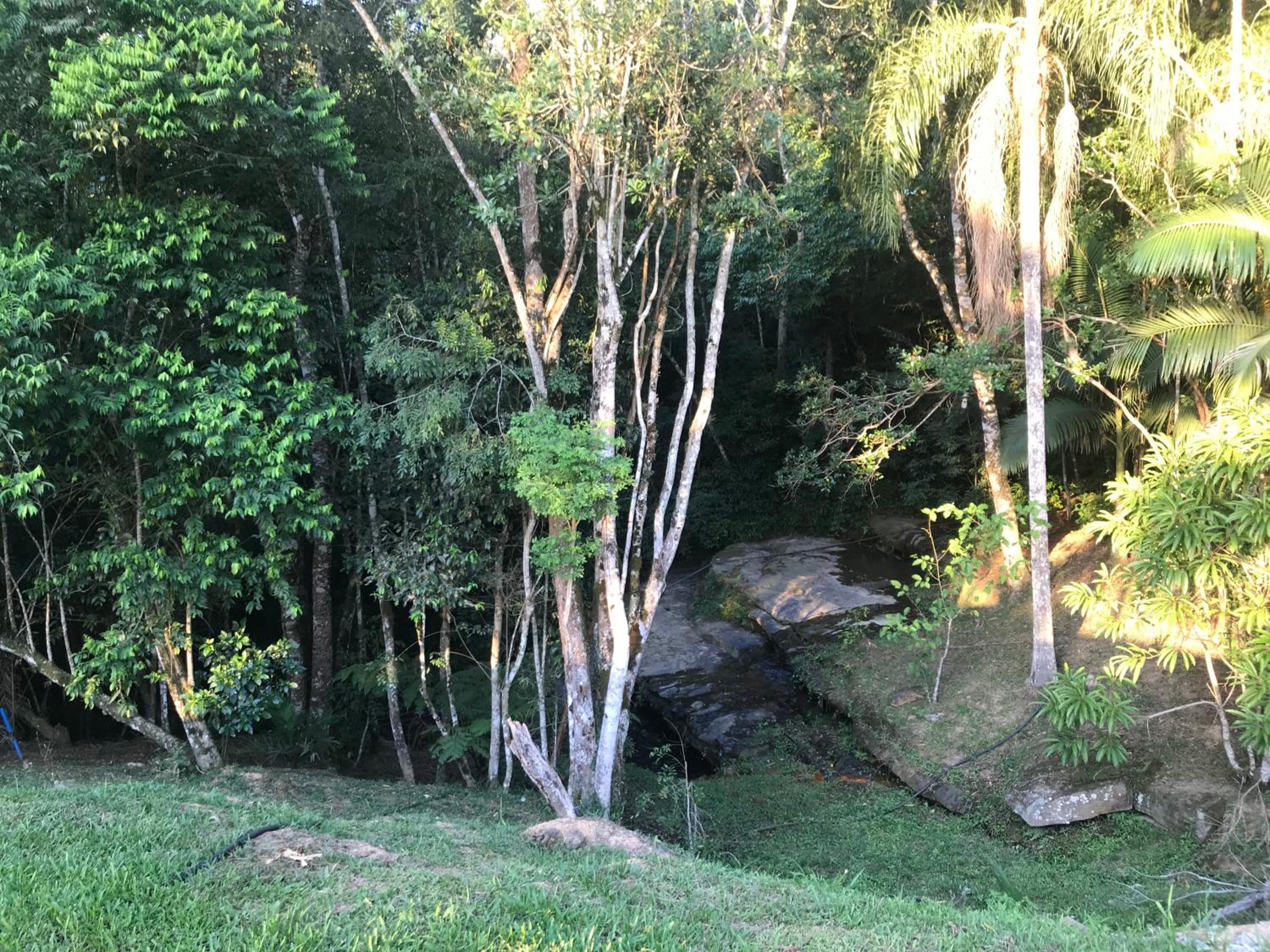 Lindo sítio com belíssima paisagem para descansar