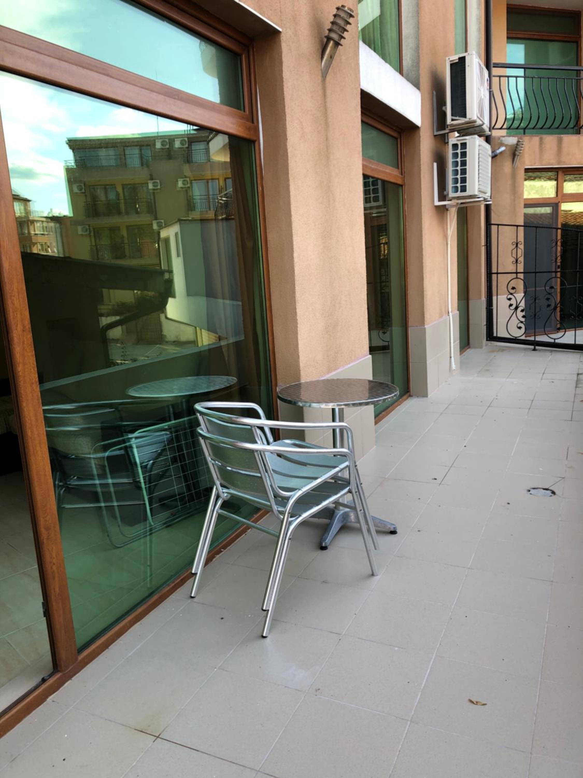 Apartment Beach Street view 4
