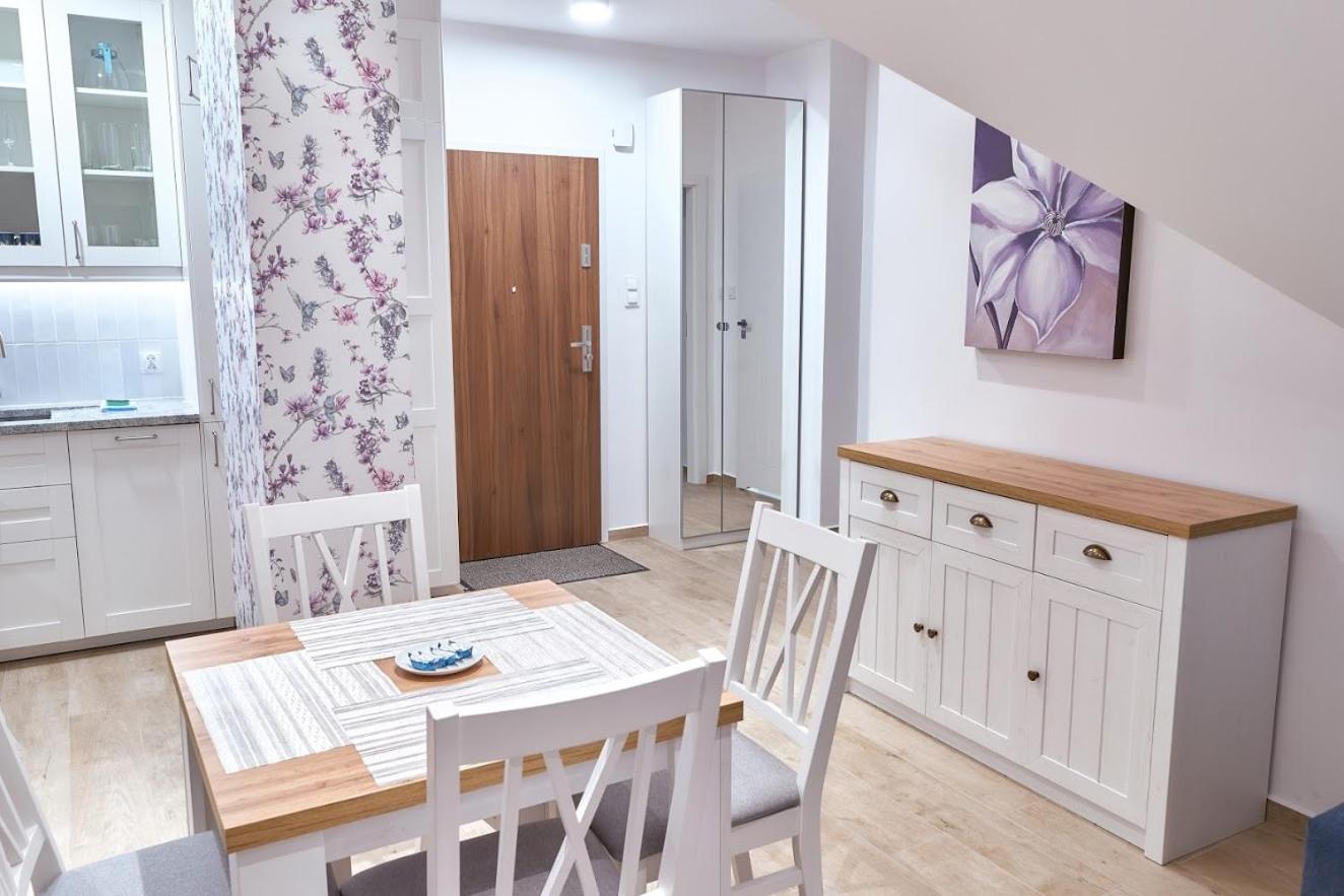 LAGUNA Apartament "W CHMURACH" Wille Parkowe z klimatyzacją