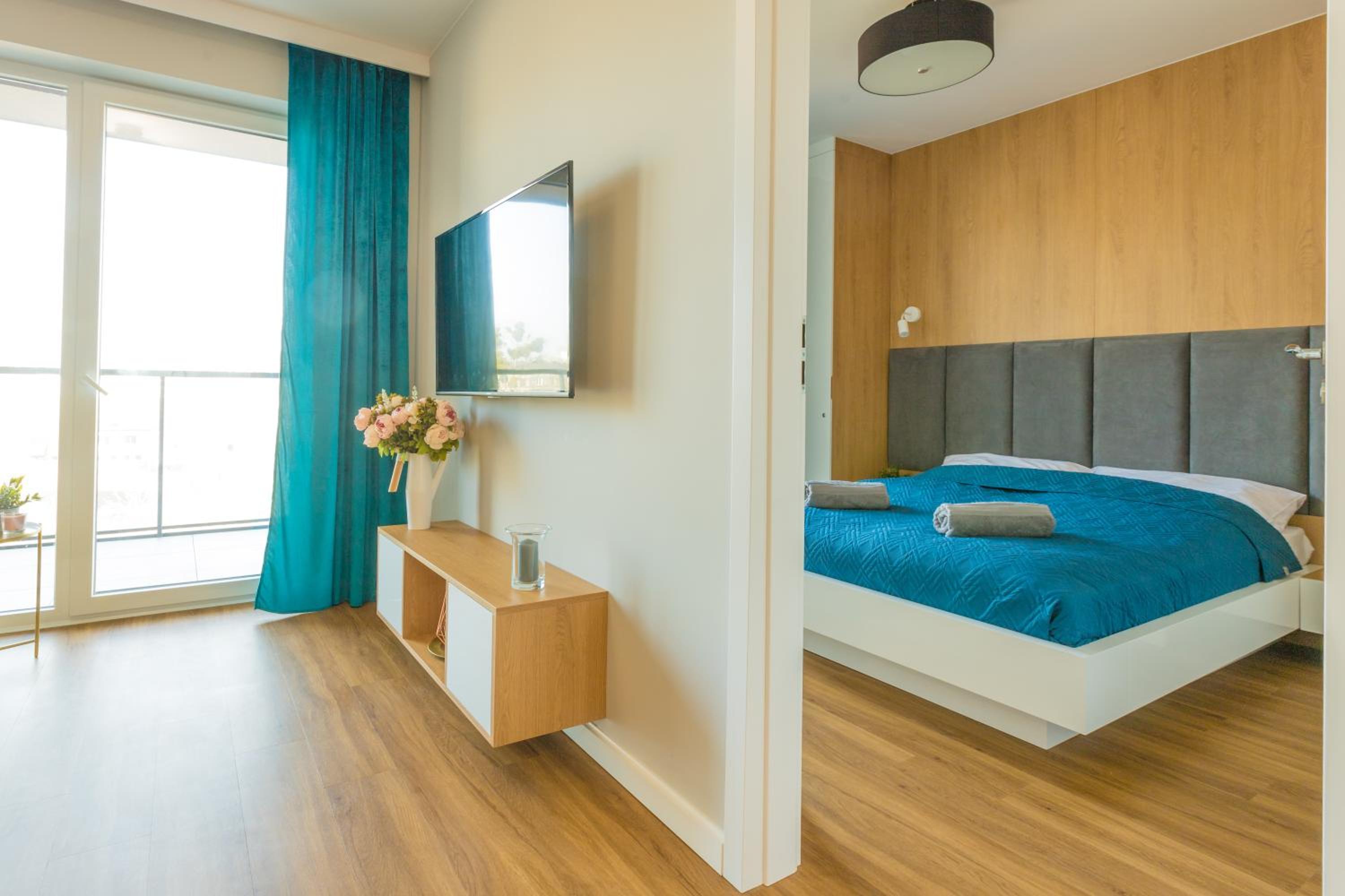 Royal Manu Apartment NETFLIX