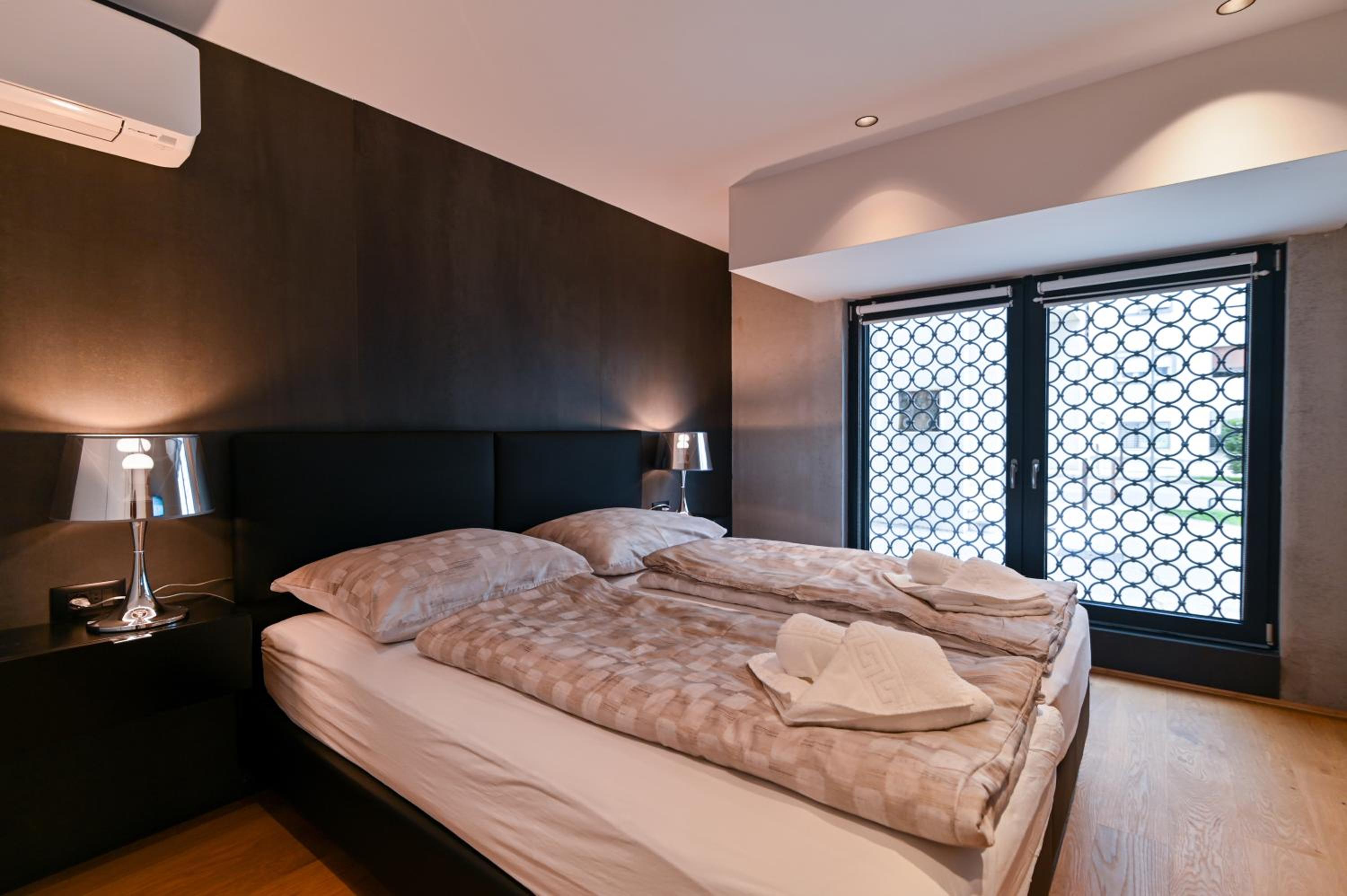 The Place Apartments Split view 5