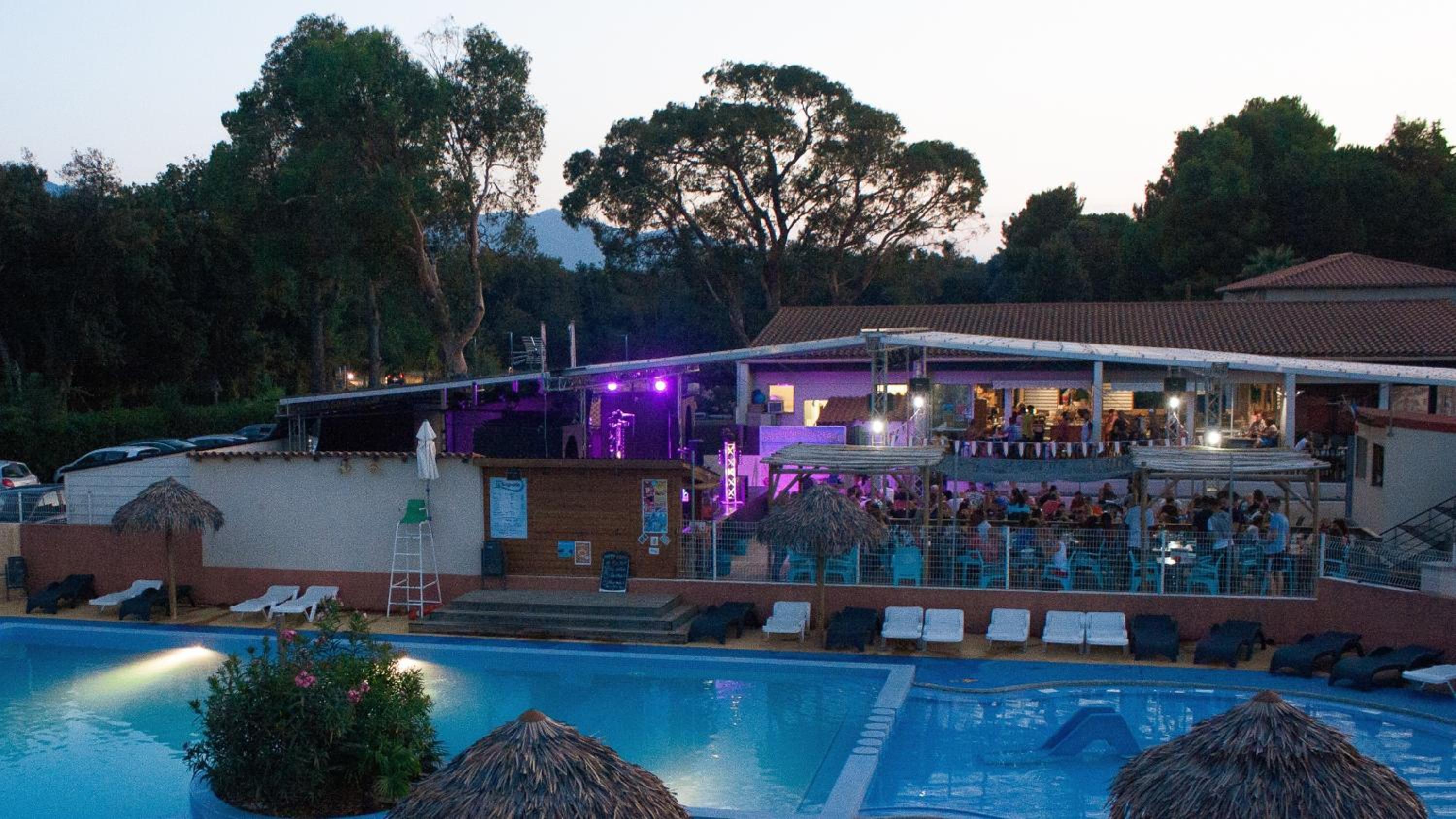 Camping Paradis Le Pearl