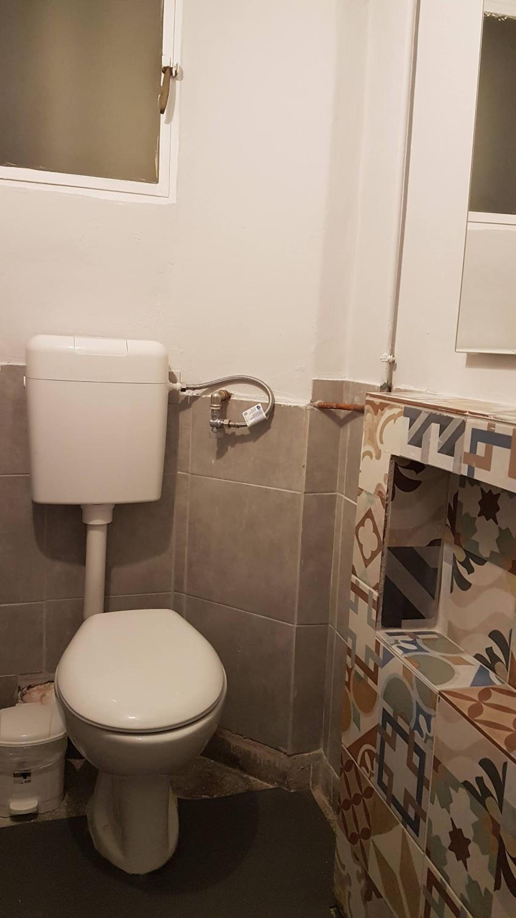 Teal Apartment - Athens Center, 4 BD, 2 BATH