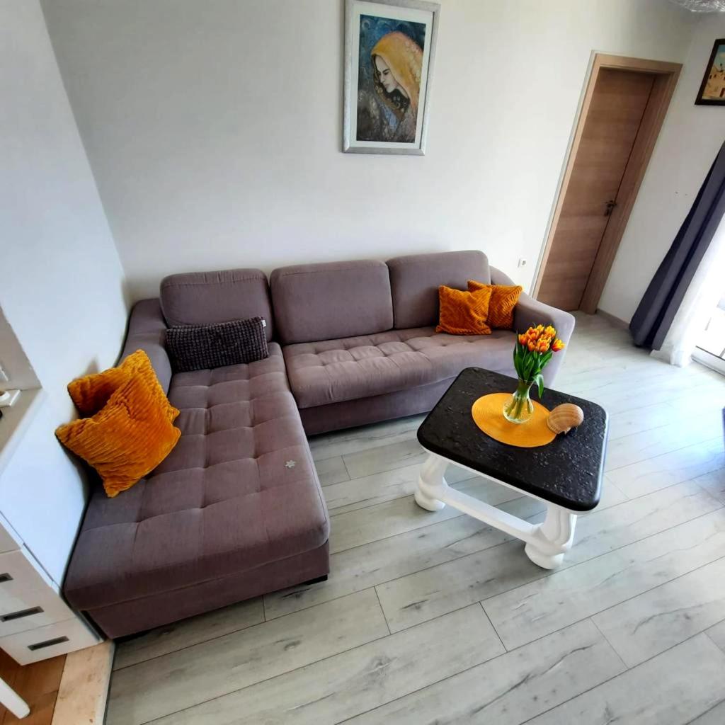 Mali Jakov view 5