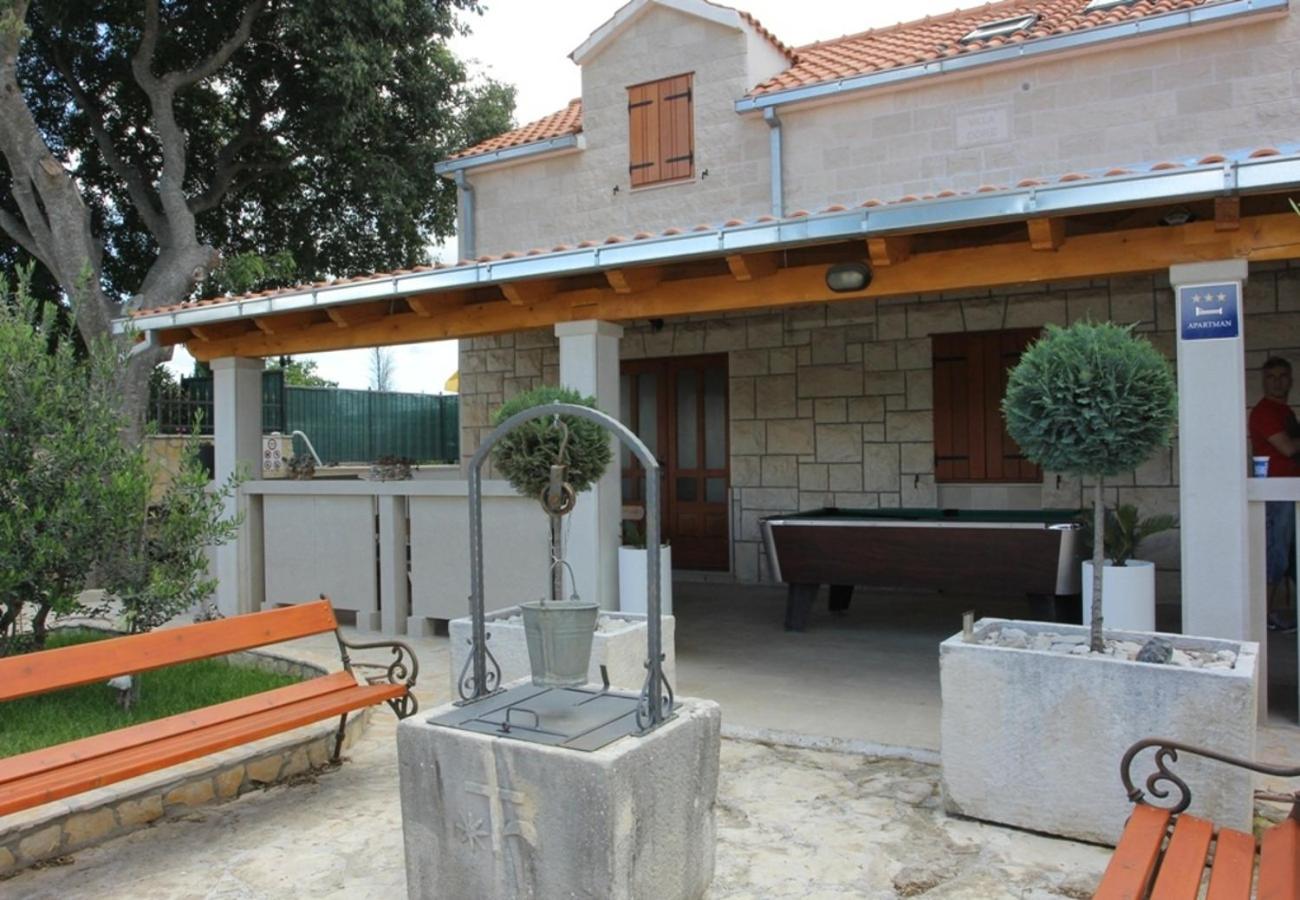 Villa Niksi - with pool view 4