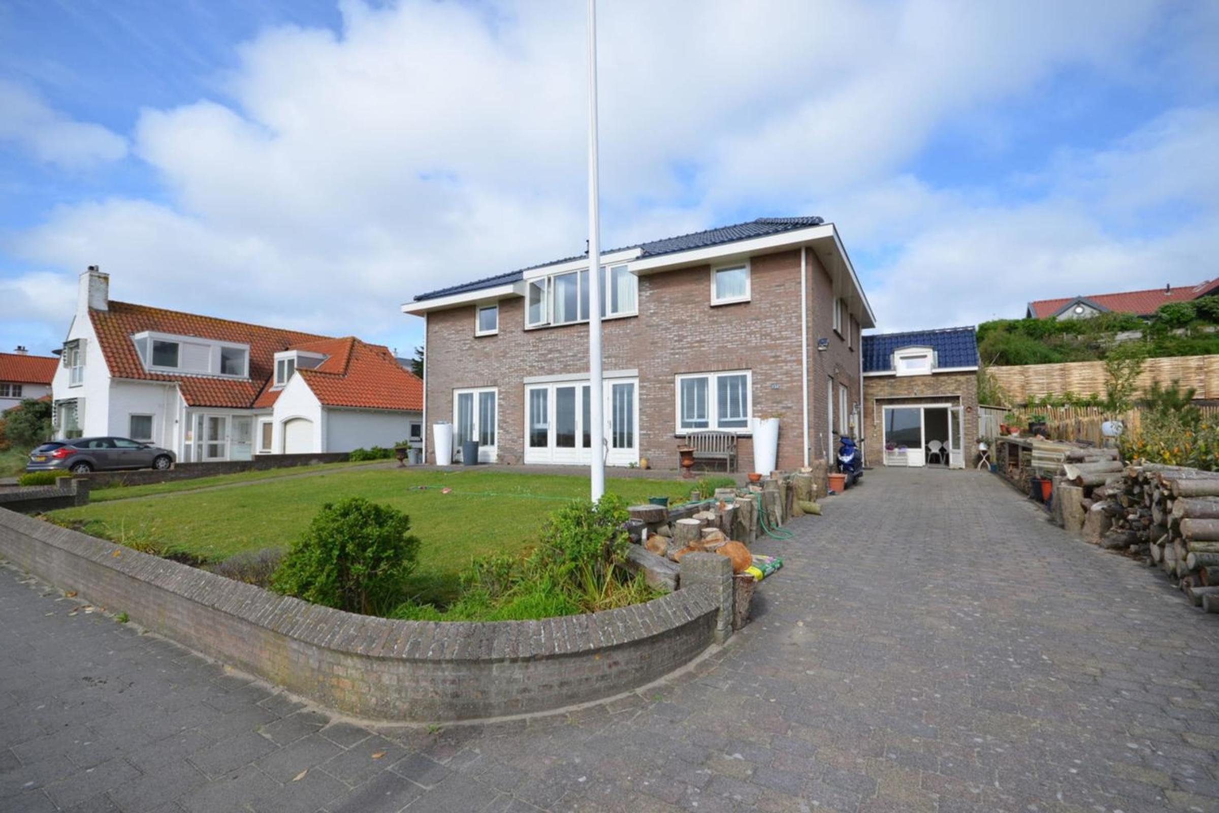 Anne's Huisje with private parking view 2