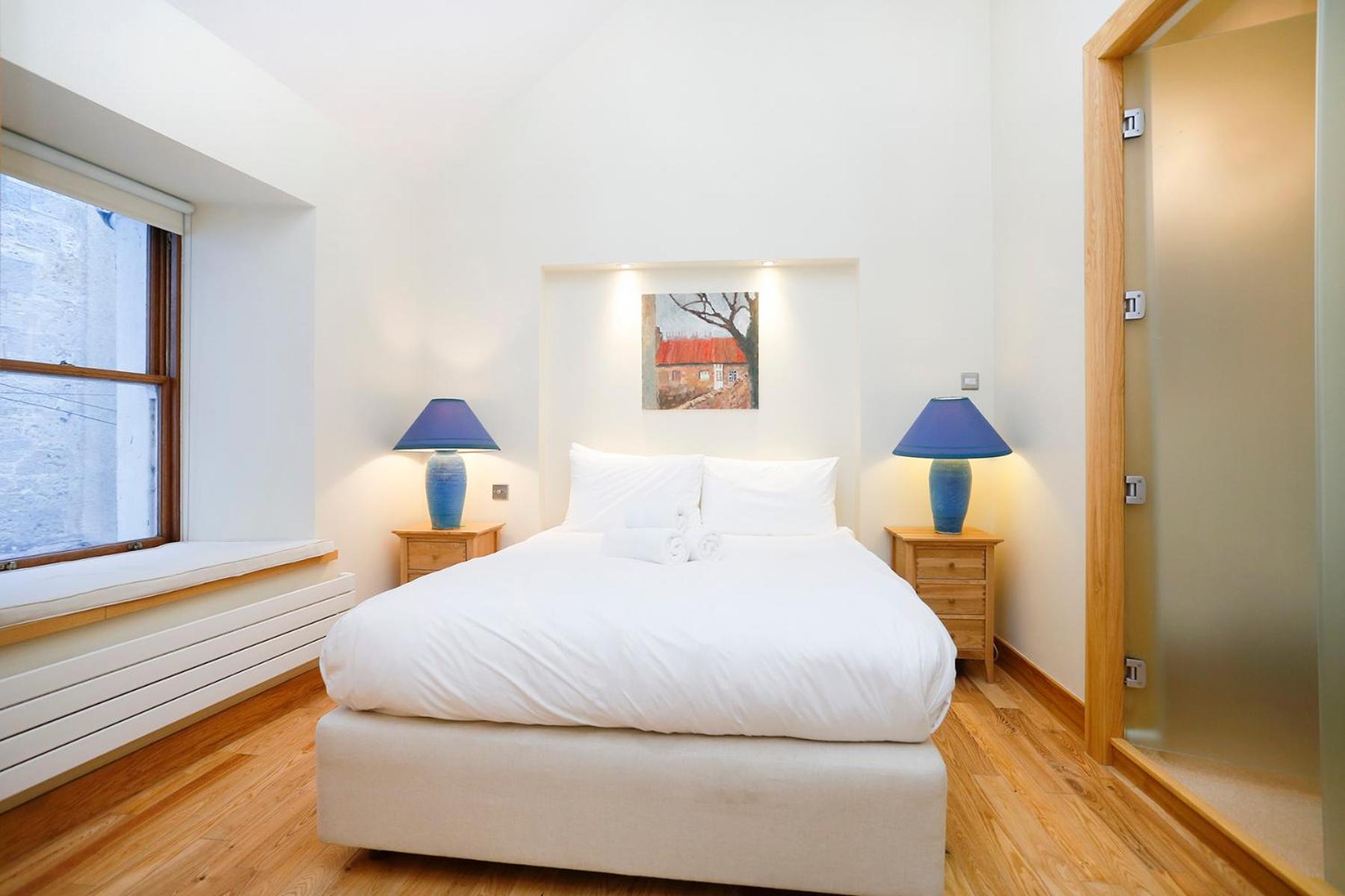 ALTIDO Unique Mezzanine Apartment in St Andrews view 4